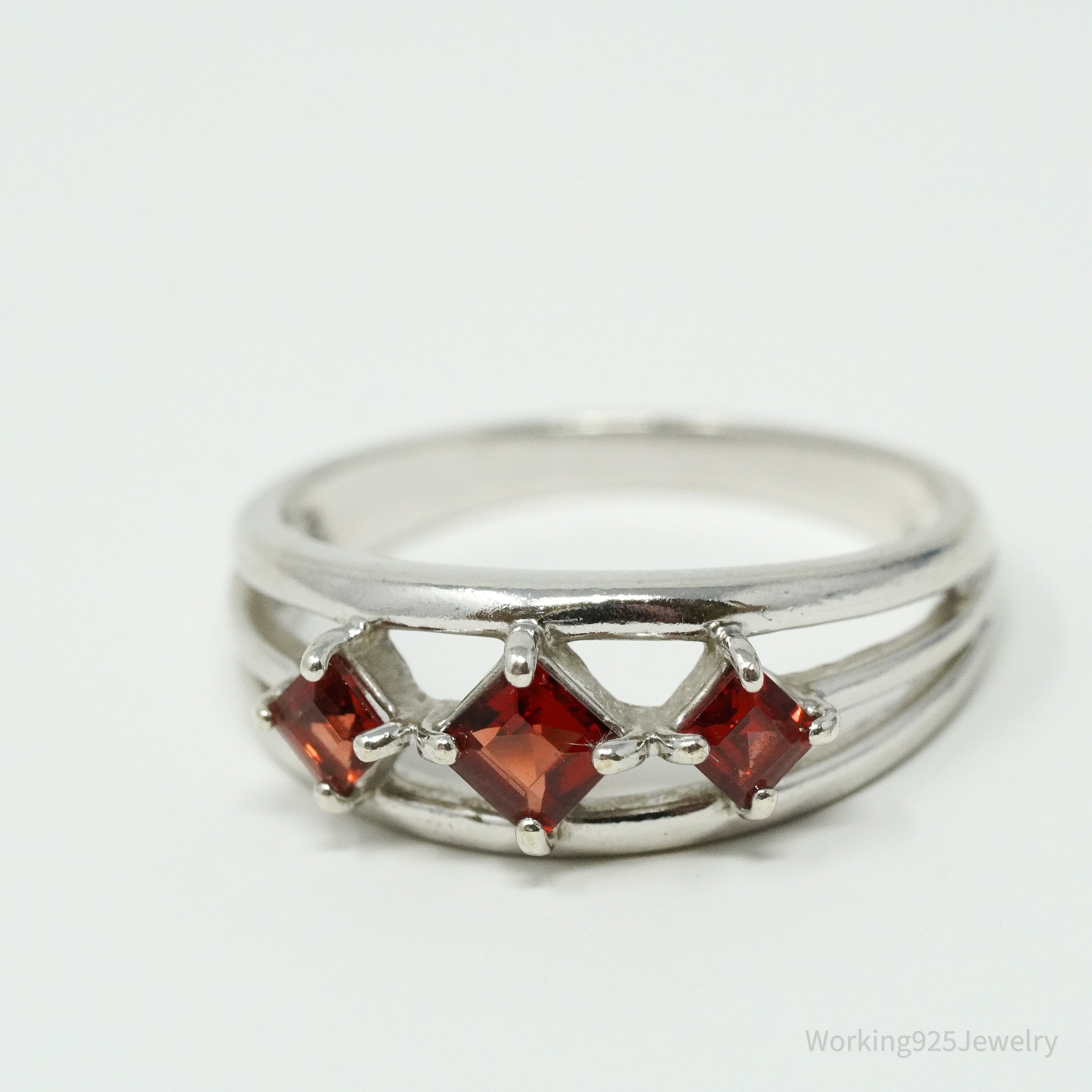 Vintage Ross Simons Garnet Sterling Silver Ring - Size 7.25