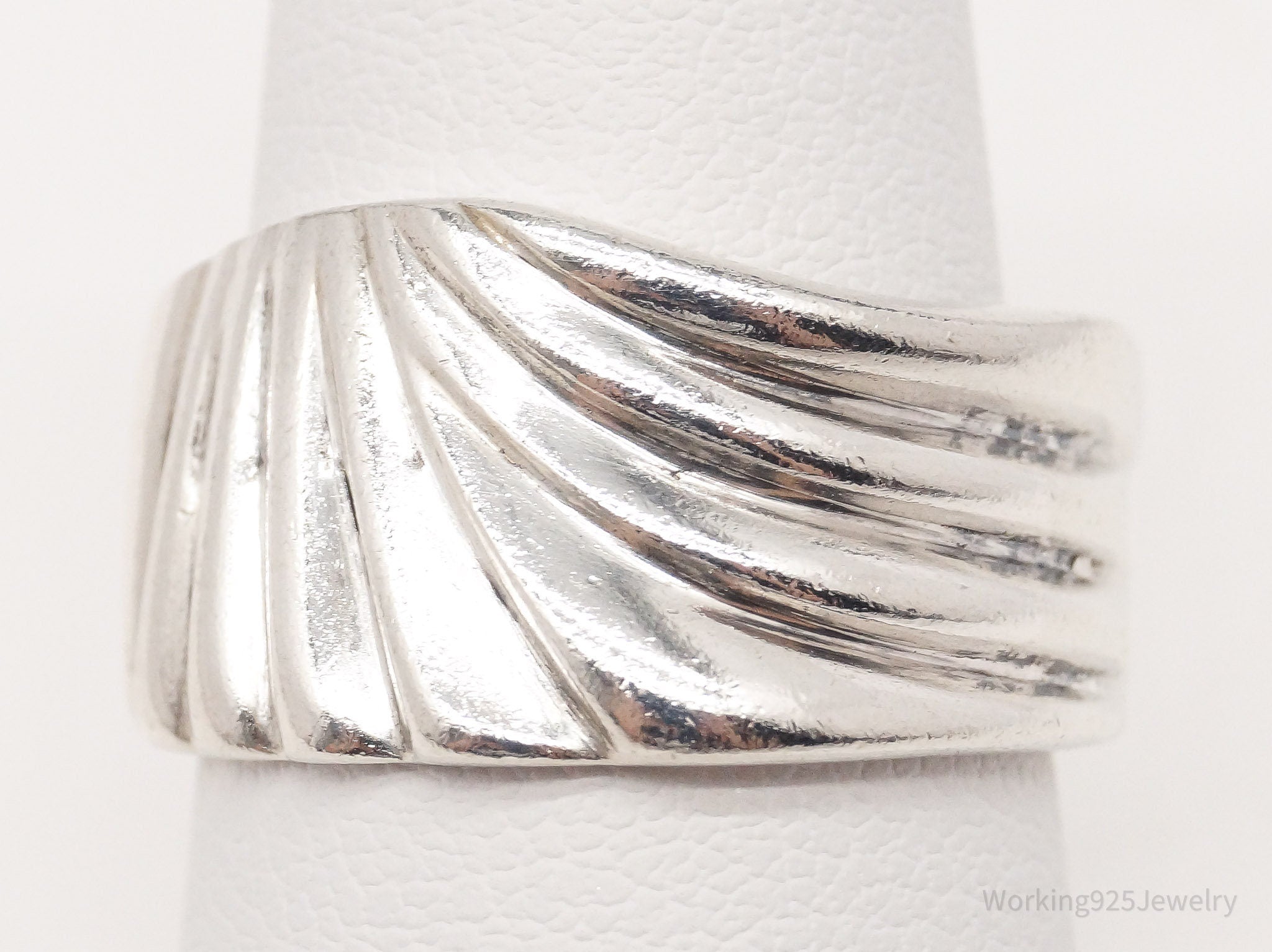 Vintage Modernist Style Sterling Silver Ring - Size 7.75