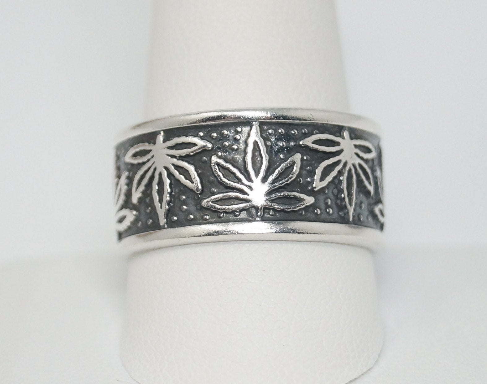 Vintage Plant Medical Marijuana Pot Plant Weed Sterling Silver Ring - Size 11.25