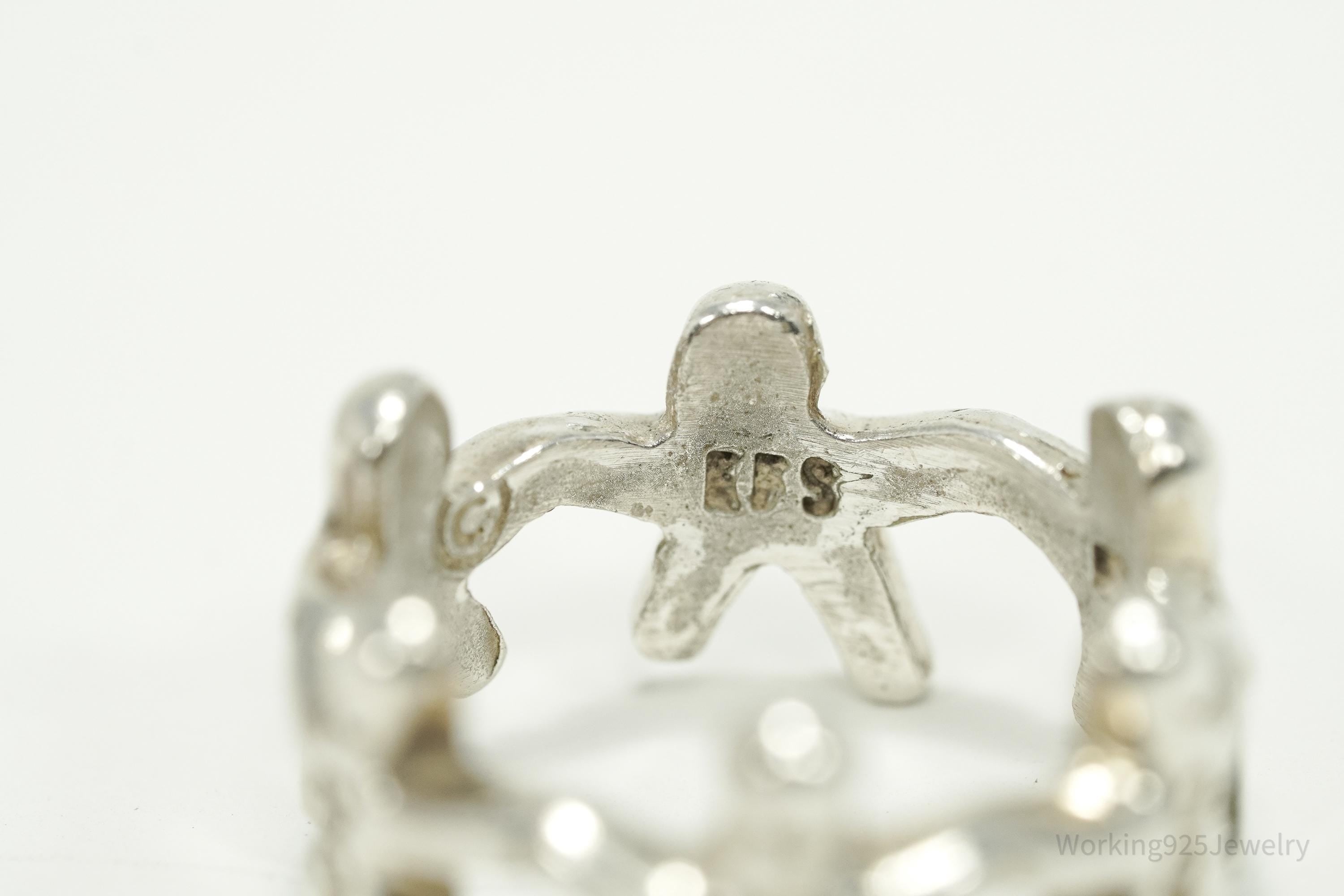 Vintage Holding Hands Sterling Silver Ring - Size 7