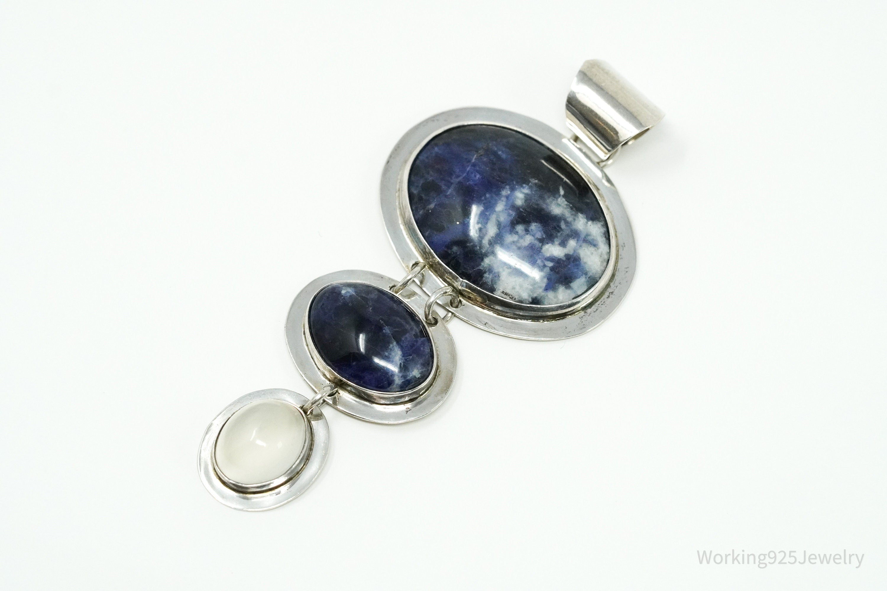 Large Vintage Native American Robert & Noreen Kelly Sterling Silver Pendant