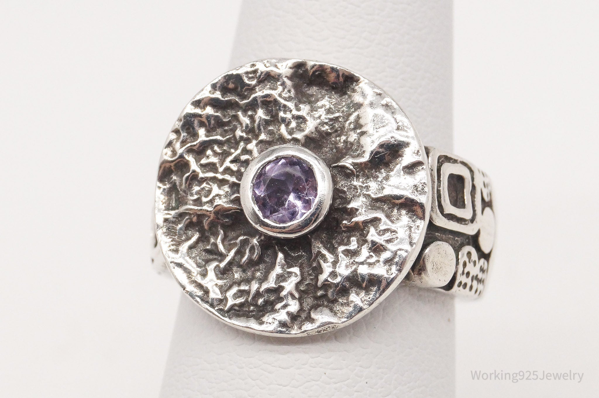 Vintage Ripple Medallion Amethyst Sterling Silver Ring - Size 5.25