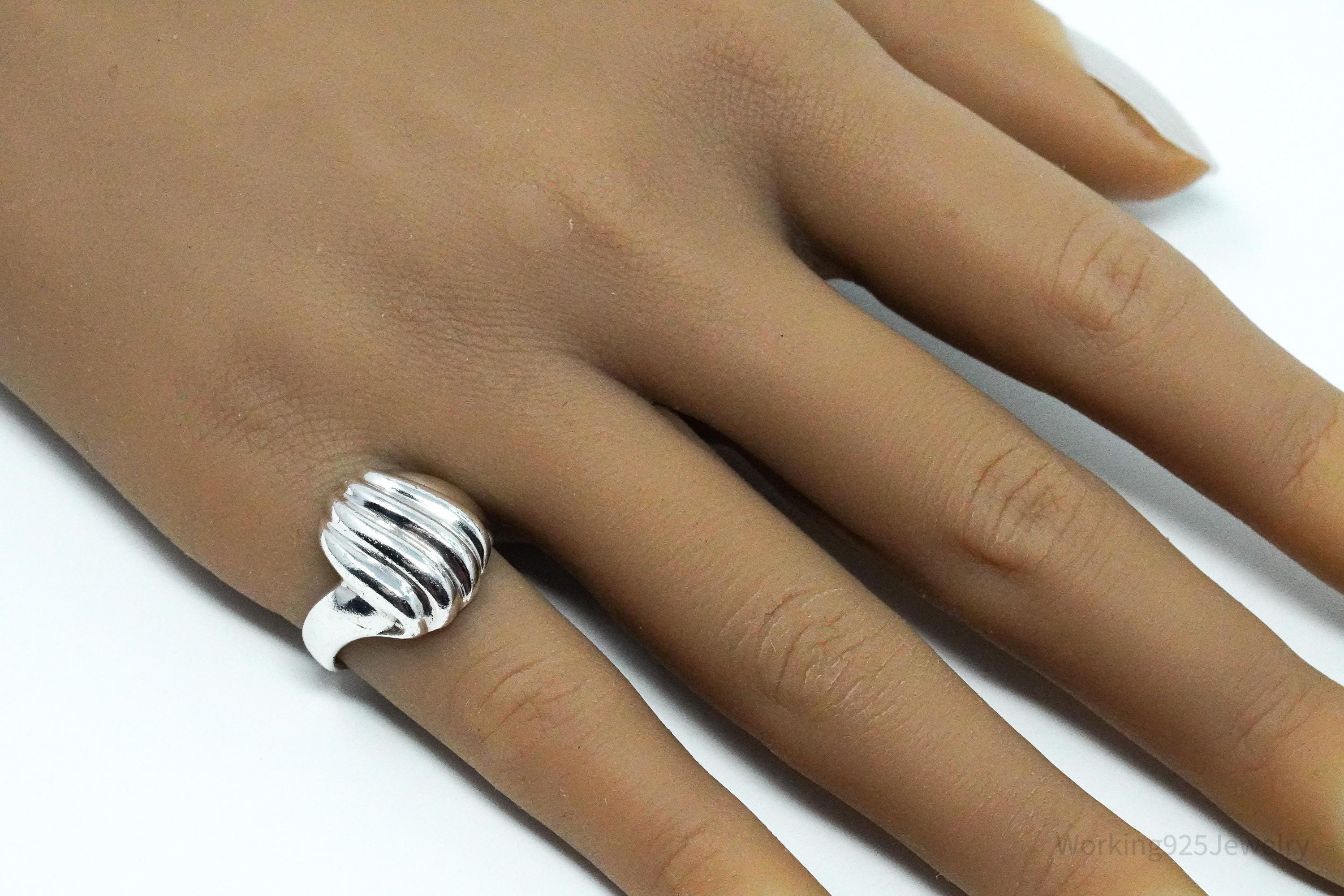 Vintage Puffy Ribbed Modernist Style Sterling Silver Ring - Size 6.75