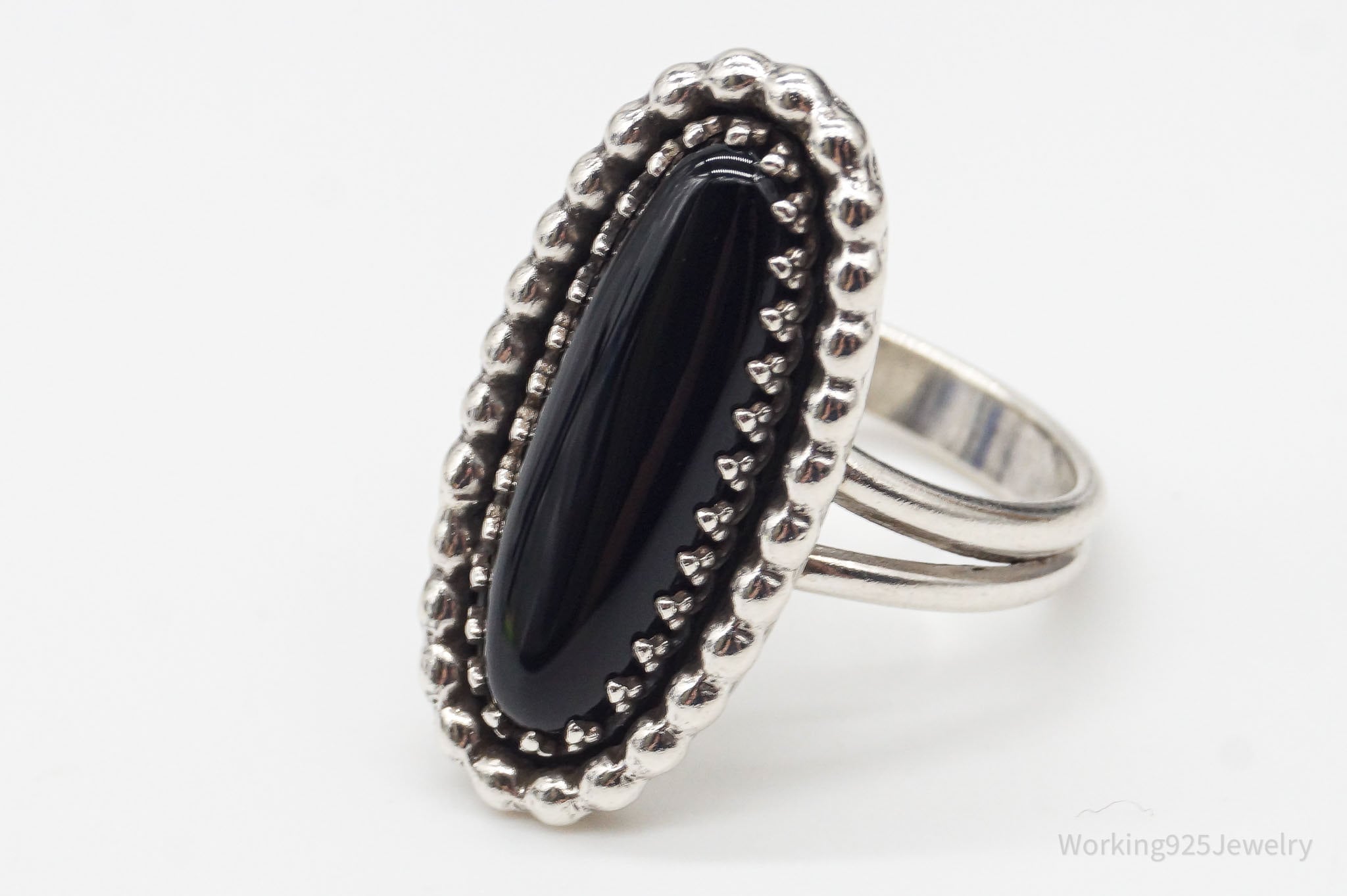 Vintage Native American Black Onyx Unsigned Silver Ring - Size 6.5