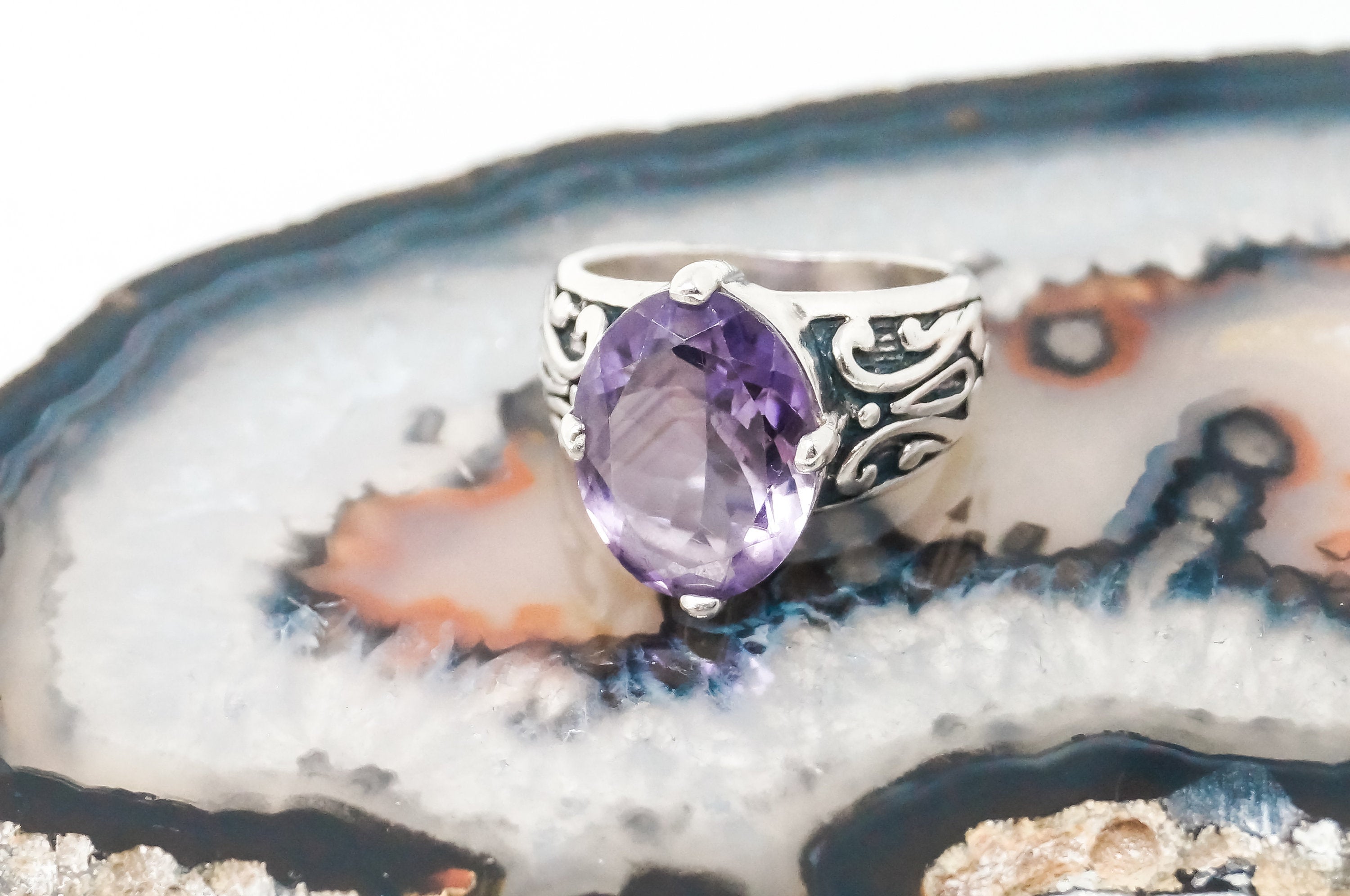 Vintage Purple Amethyst Scroll Sterling Silver Ring - Sz 7.5 - 798897203