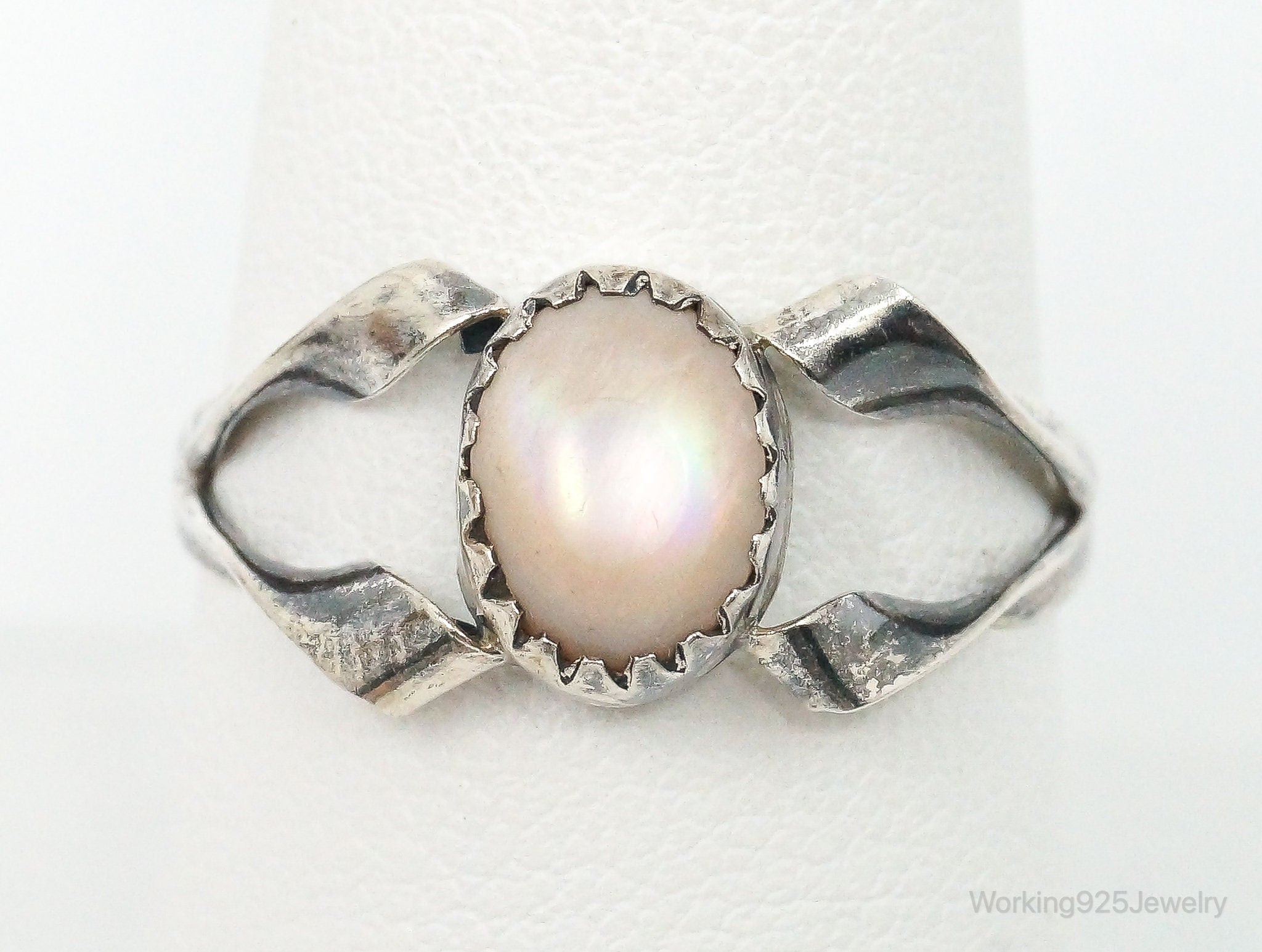 Vintage Native American Pink Mother Of Pearl Sterling Silver Ring SZ 9