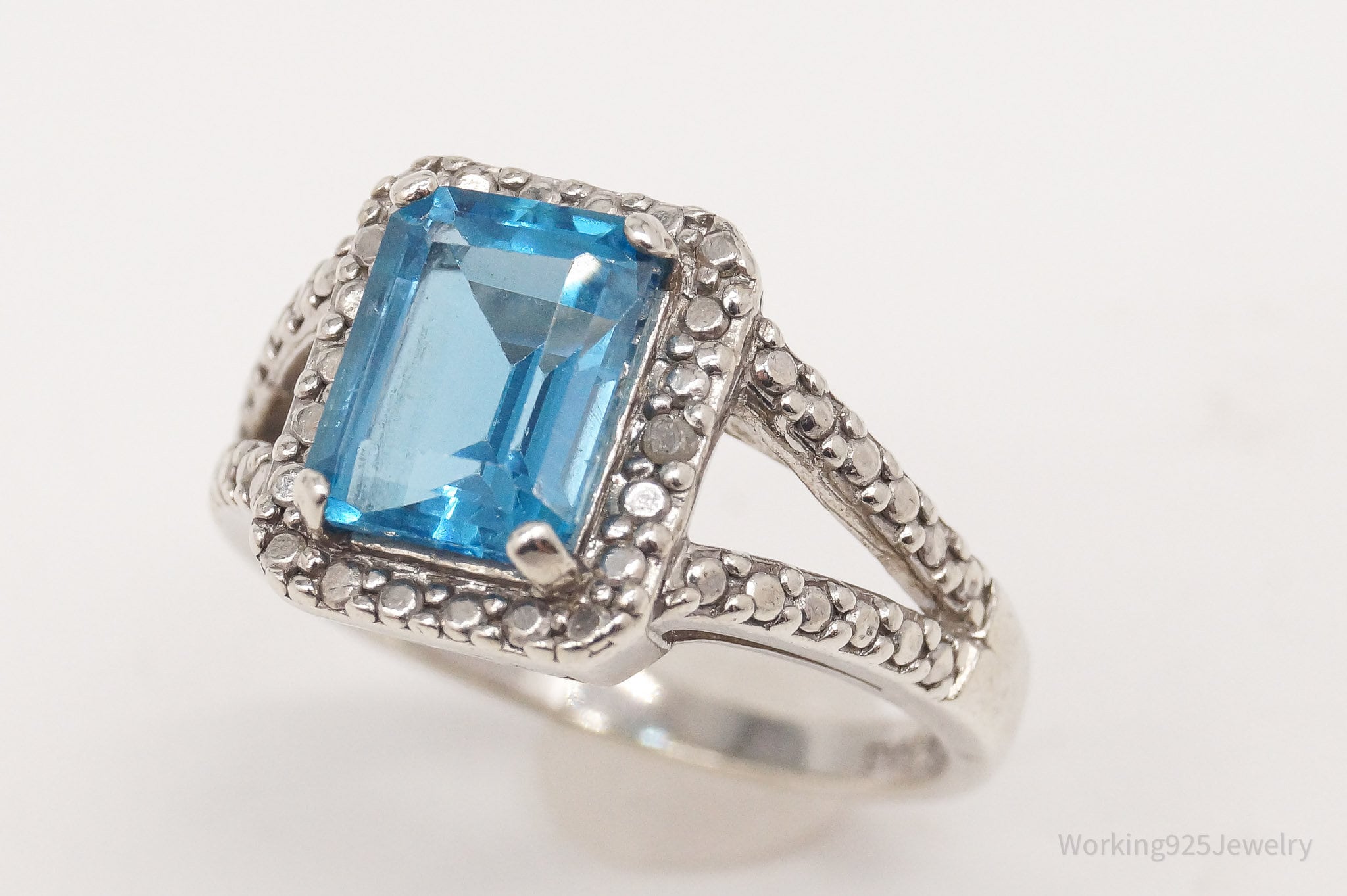 Vintage Blue Topaz Single Diamond Sterling Silver Ring - Size 7