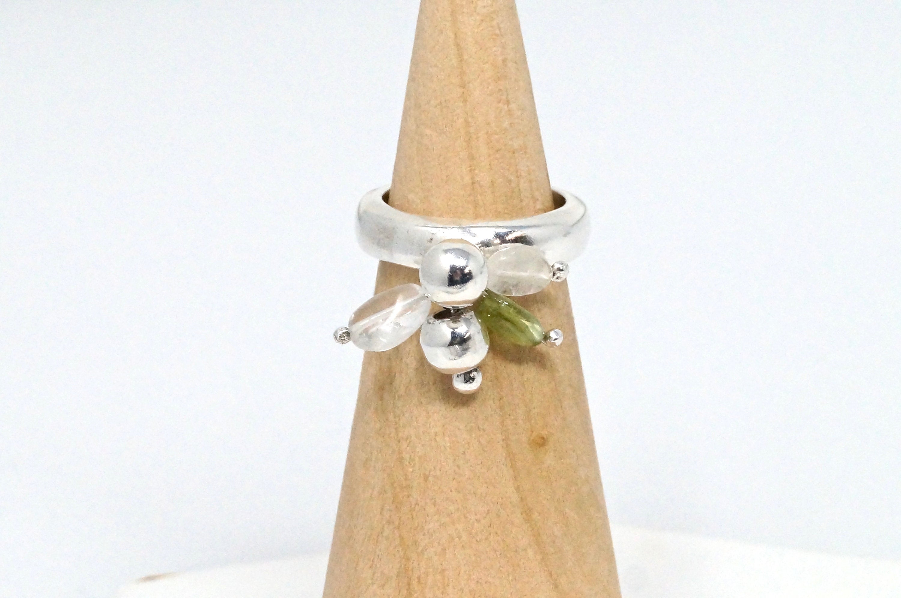 Vintage Mexico Handmade White Quartz Crystal Green Peridot S.S Ring - Size 6