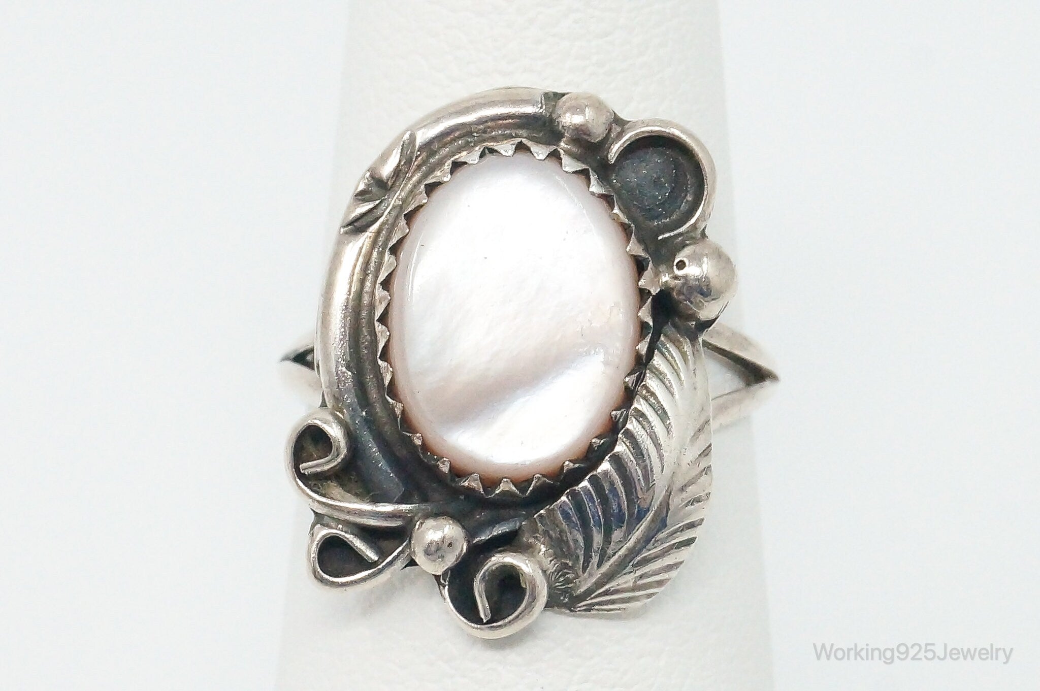 Vintage Native American Pink Mother Of Pearl Sterling Silver Ring SZ 5.5