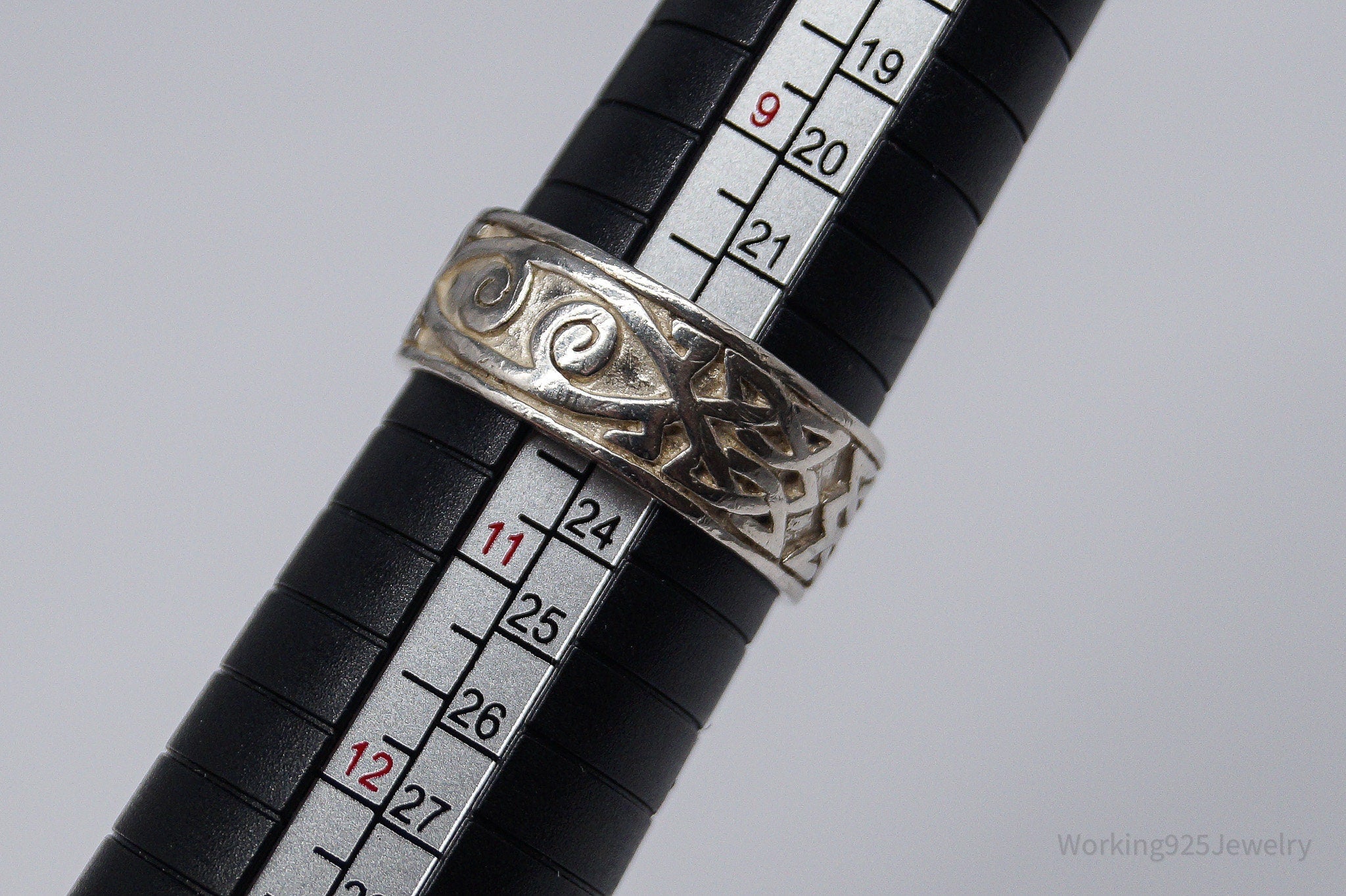 Vintage Celtic Knots Sterling Silver Band Ring - Size 10.25