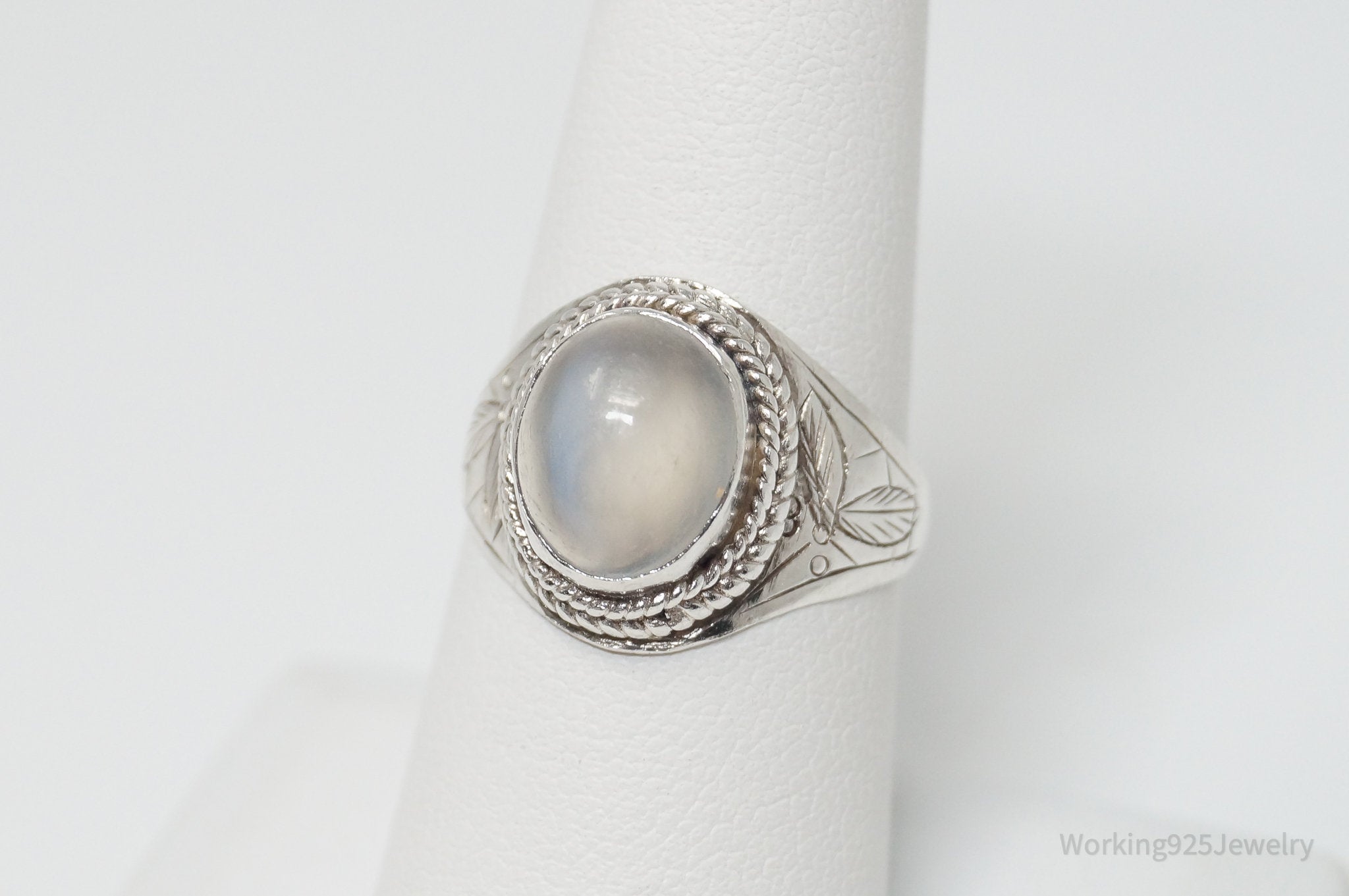 Vintage White Moonstone Leaf Etched Sterling Silver Ring - Sz 7.5