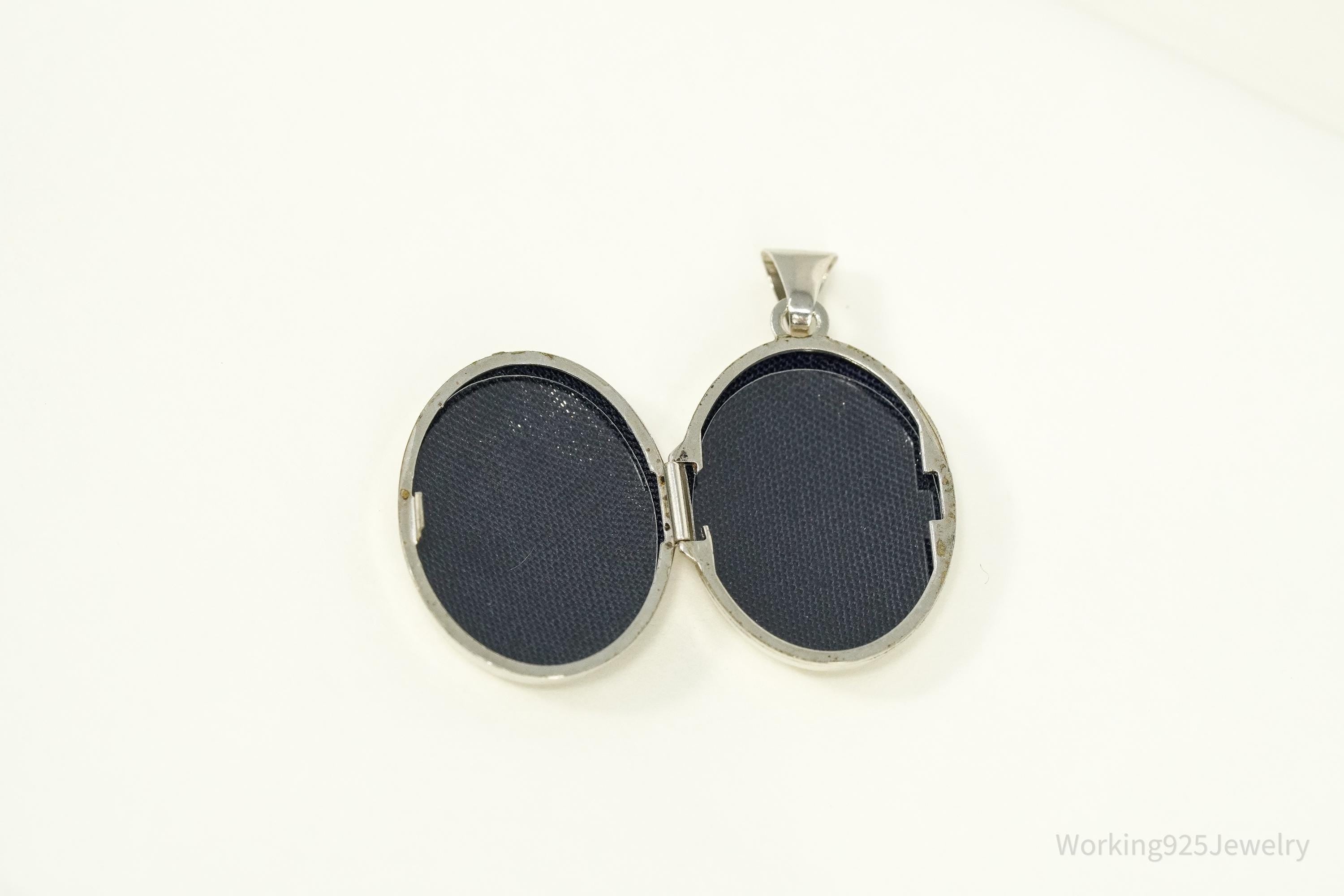 Vintage Flower Etched Oval Silver Locket Pendant 1 1/8"