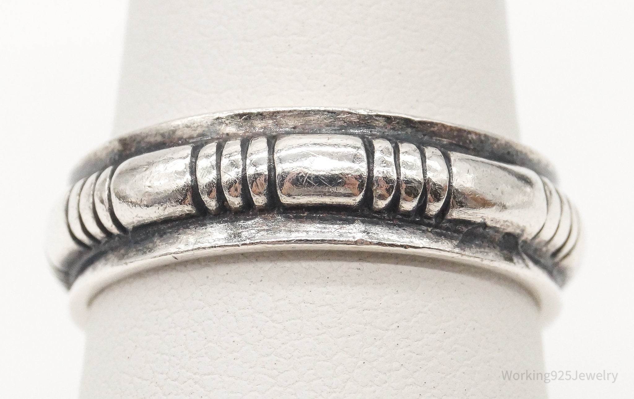 Vintage Sleek Modern Sterling Silver Band Ring - Size 7.75