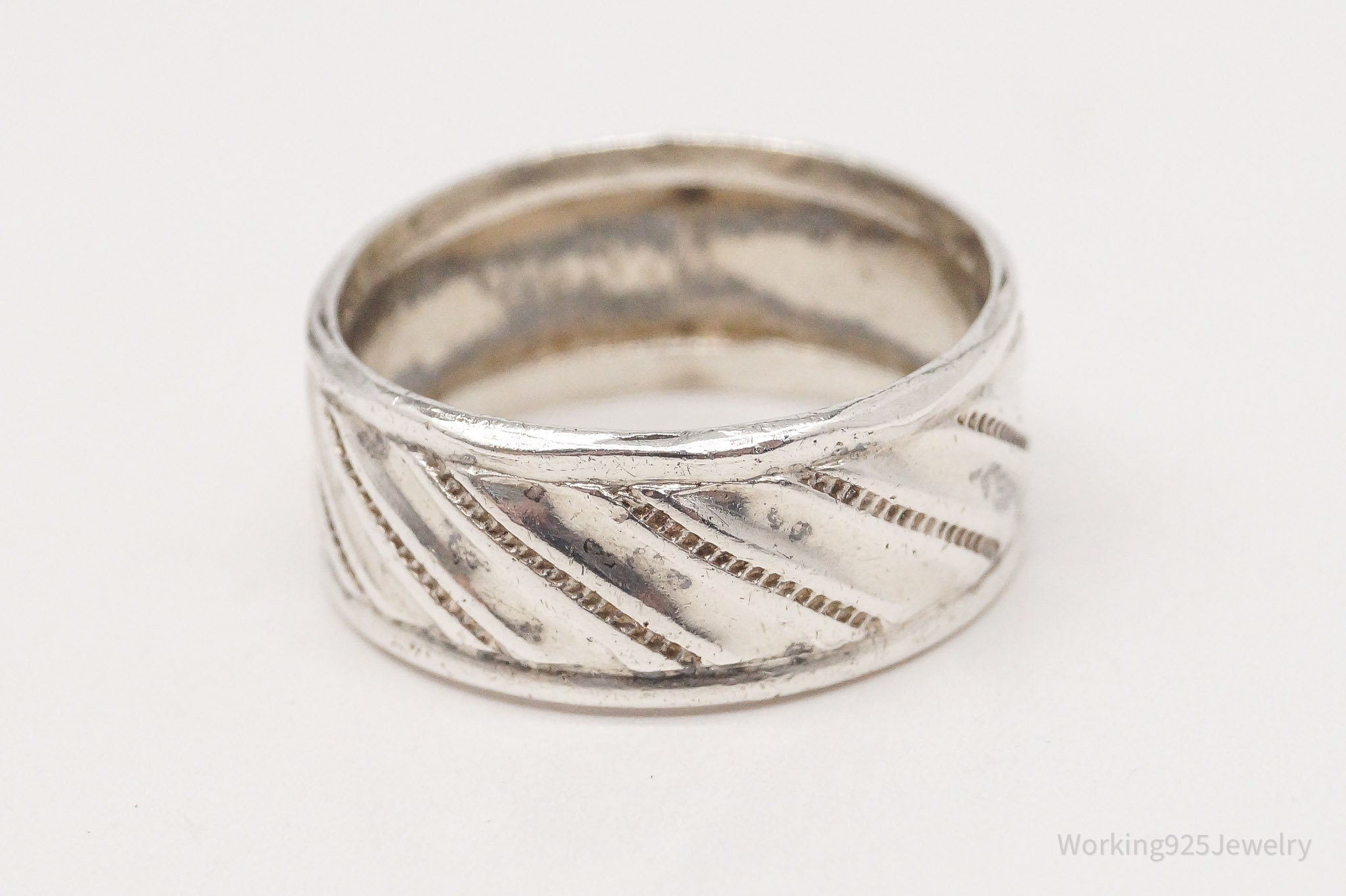 Antique Designer Uncas MFG Co Sterling Silver Band Ring - Size 6