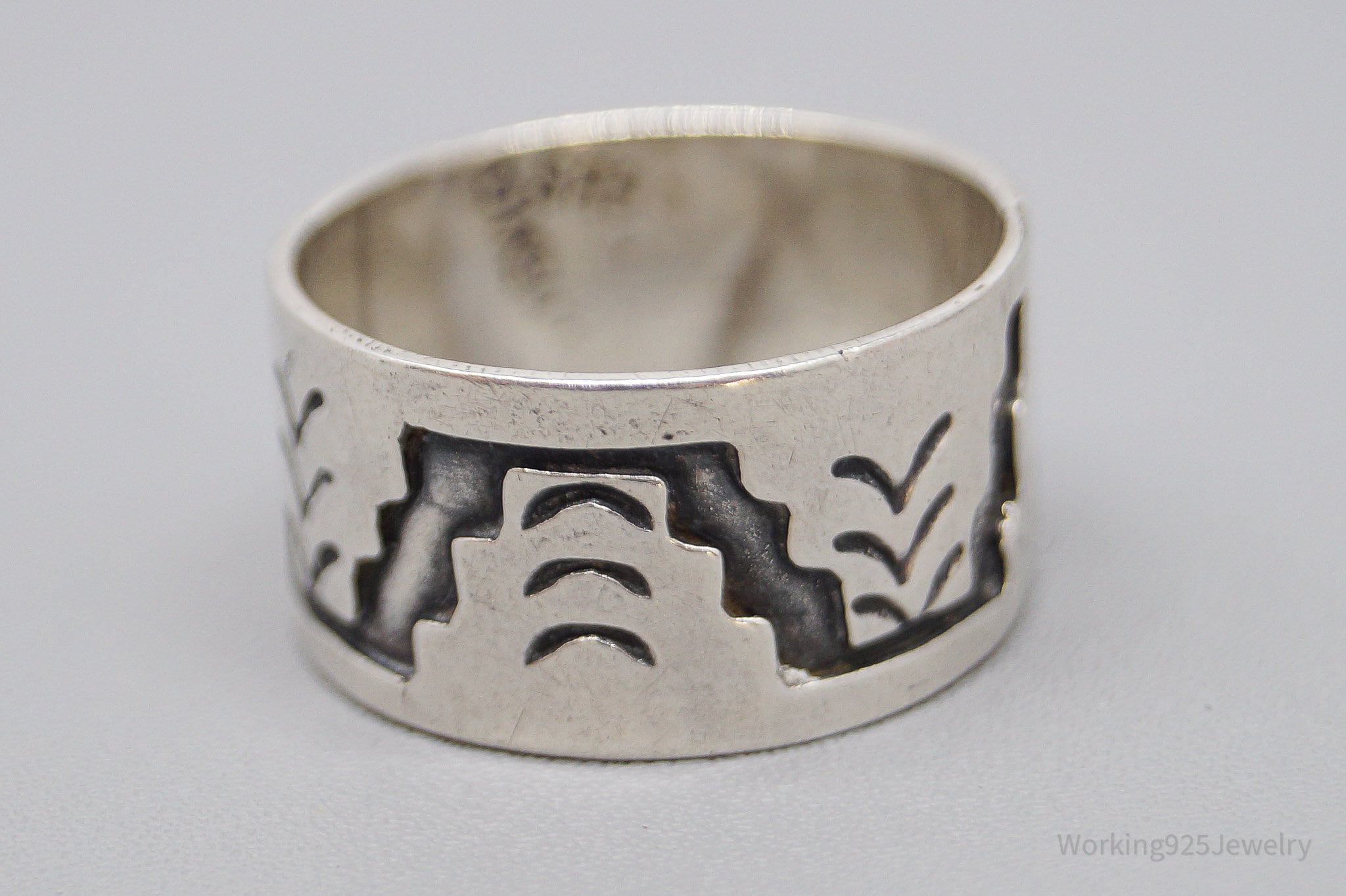 Vintage Mexico Aztec Style Sterling Silver Ring - Size 7.5