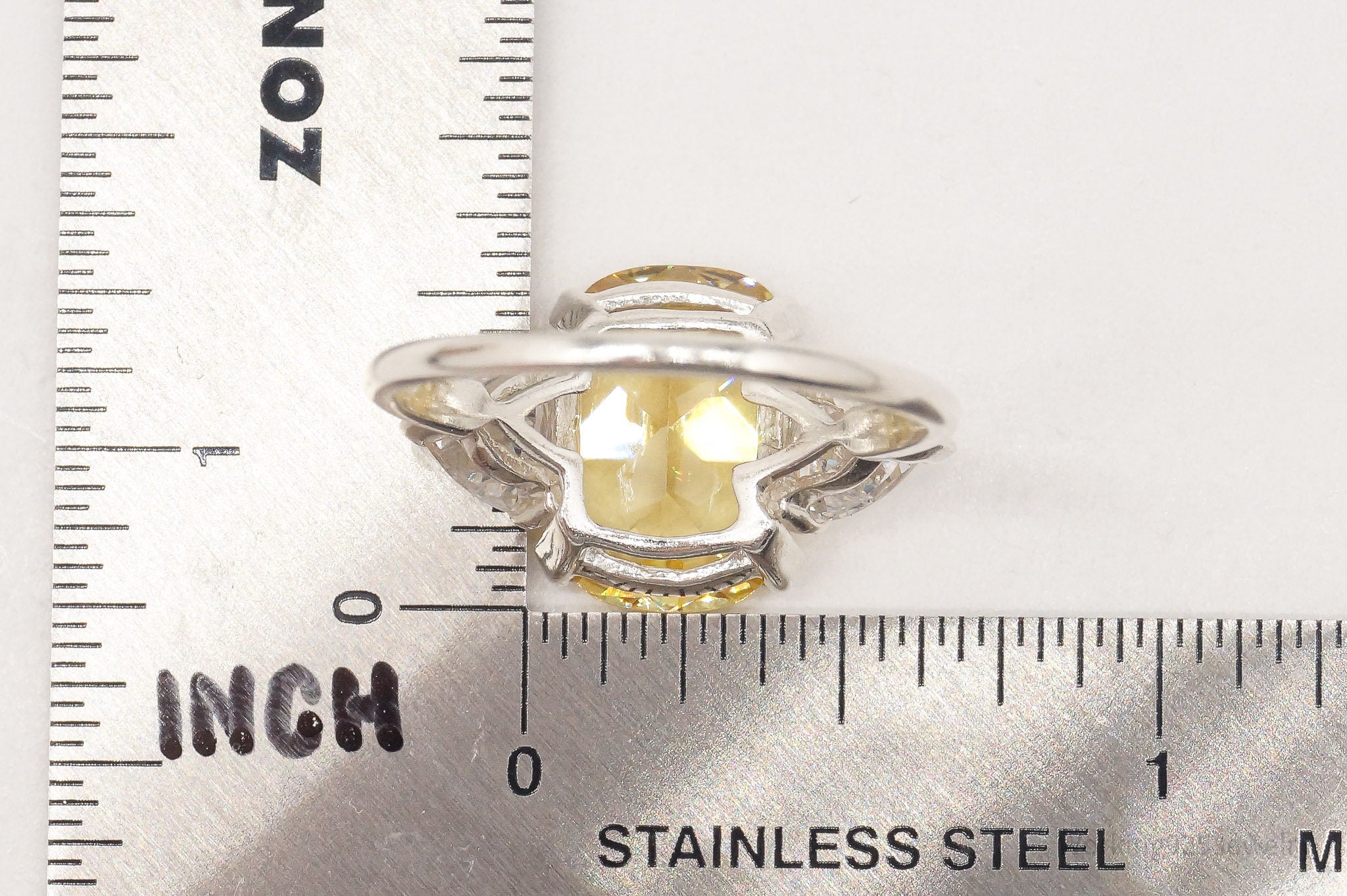 Vintage Large Yellow & White Cubic Zirconia Sterling Silver Ring - Size 9.75