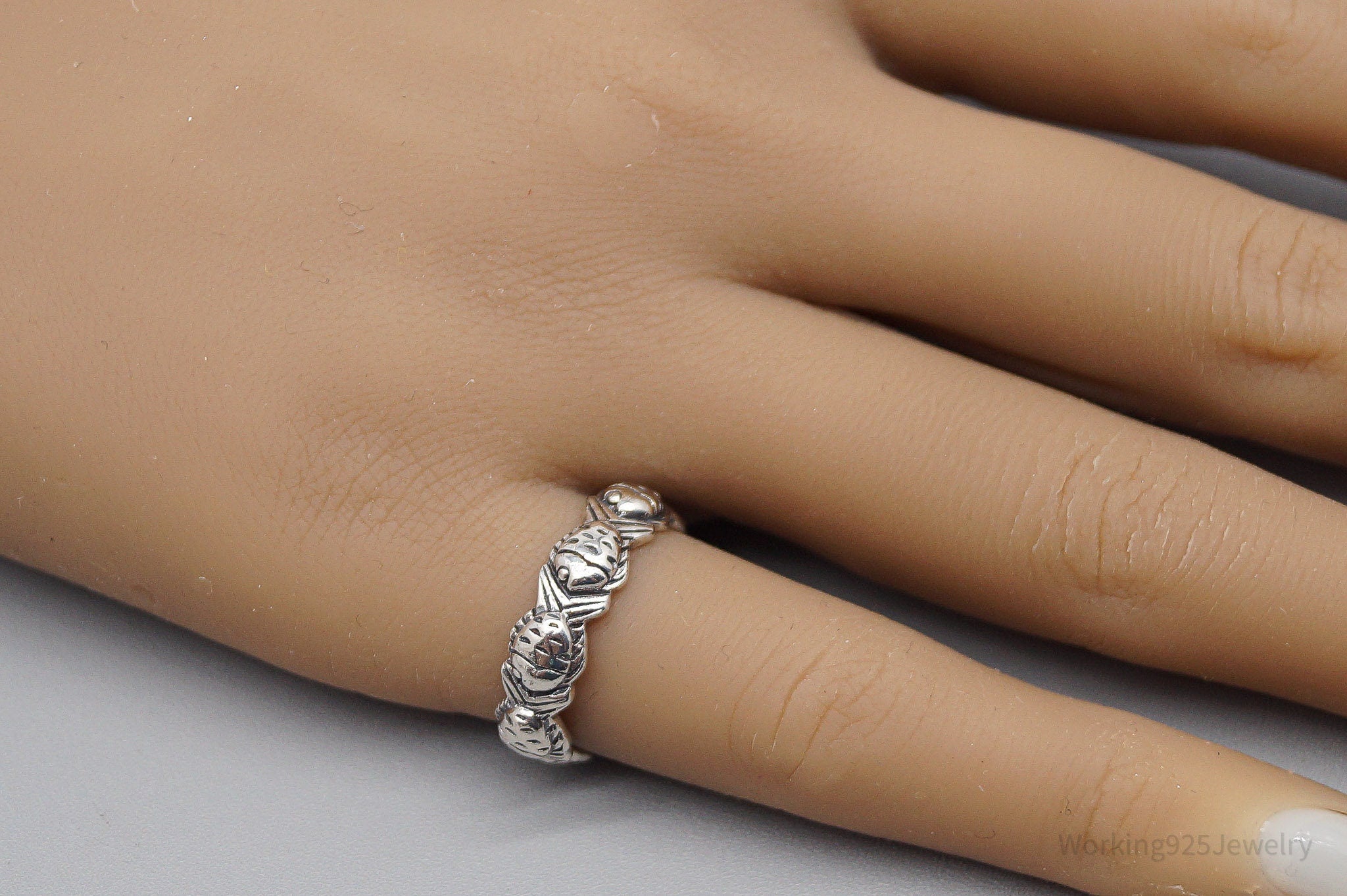 Vintage Swimming Fish Sterling Silver Band Ring - Size 6