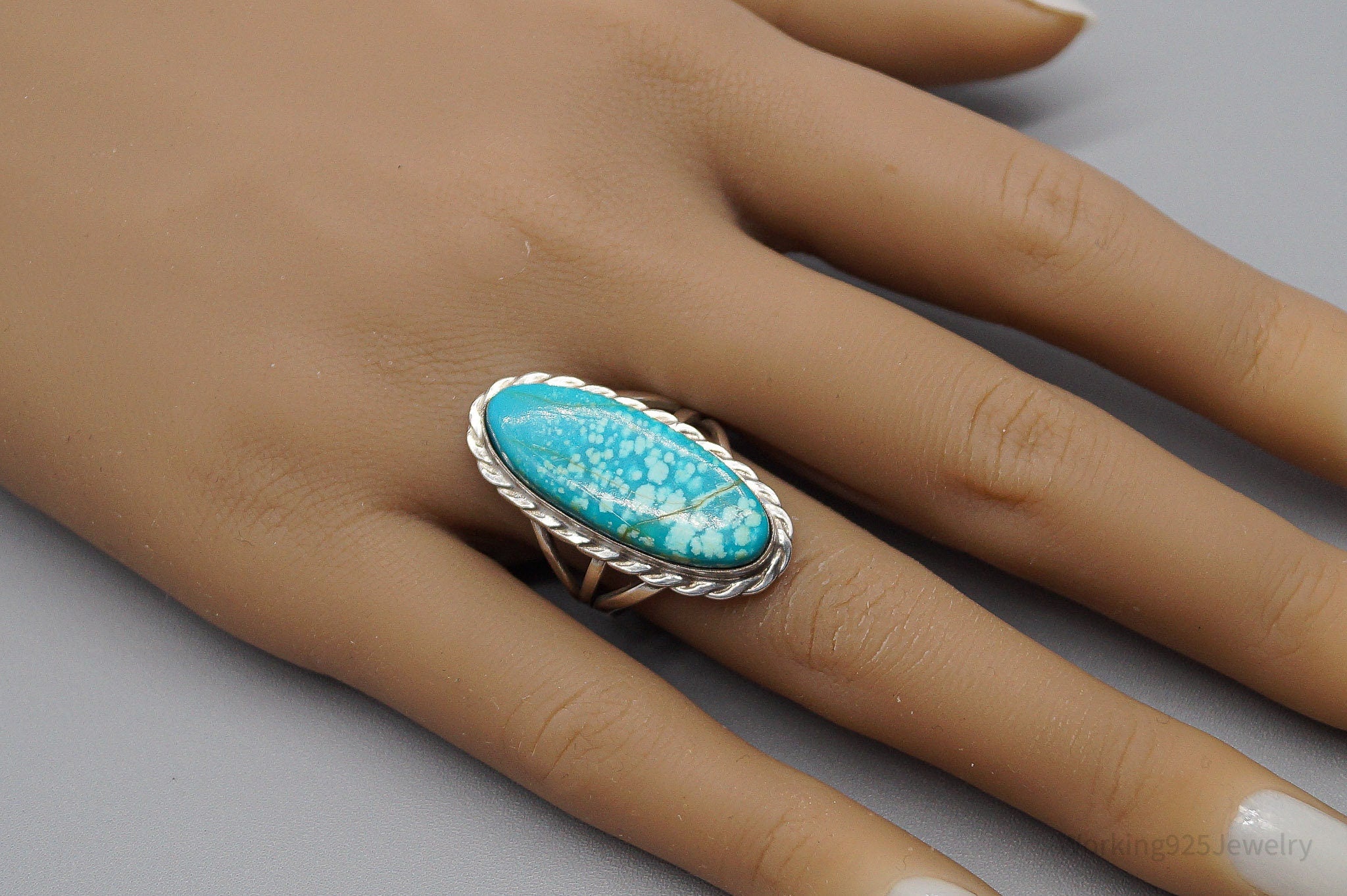 Vintage Native American Turquoise Sterling Silver Ring - Size 8.25