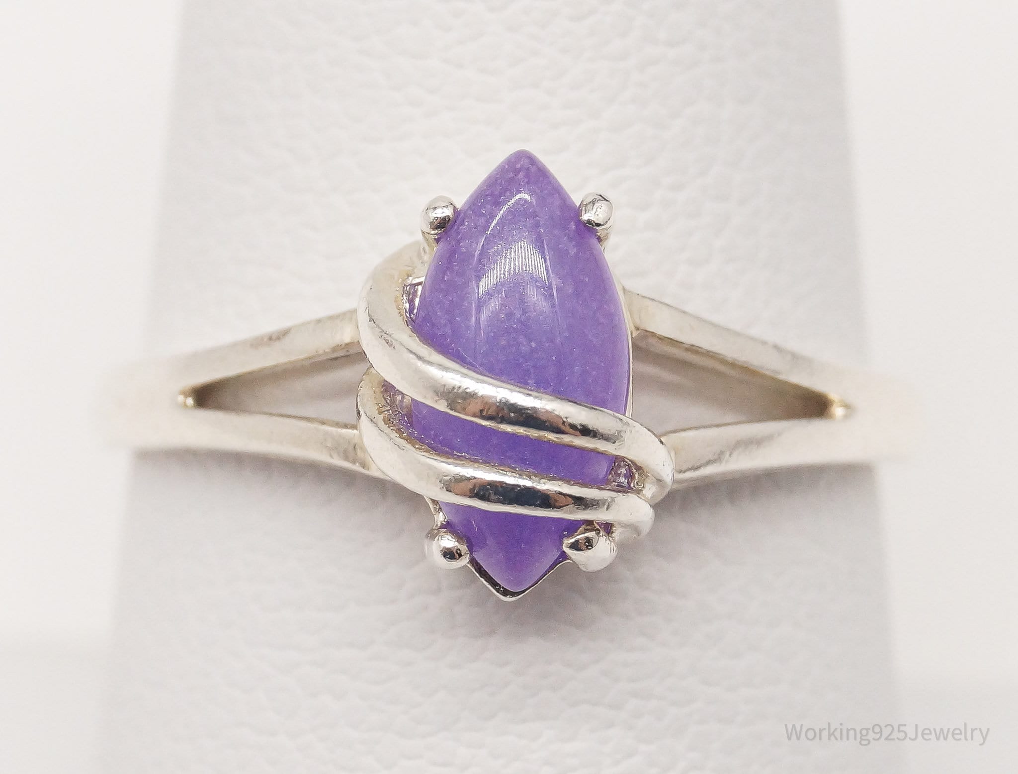 Vintage Avon Lavender Jade Sterling Silver Ring - Size 8