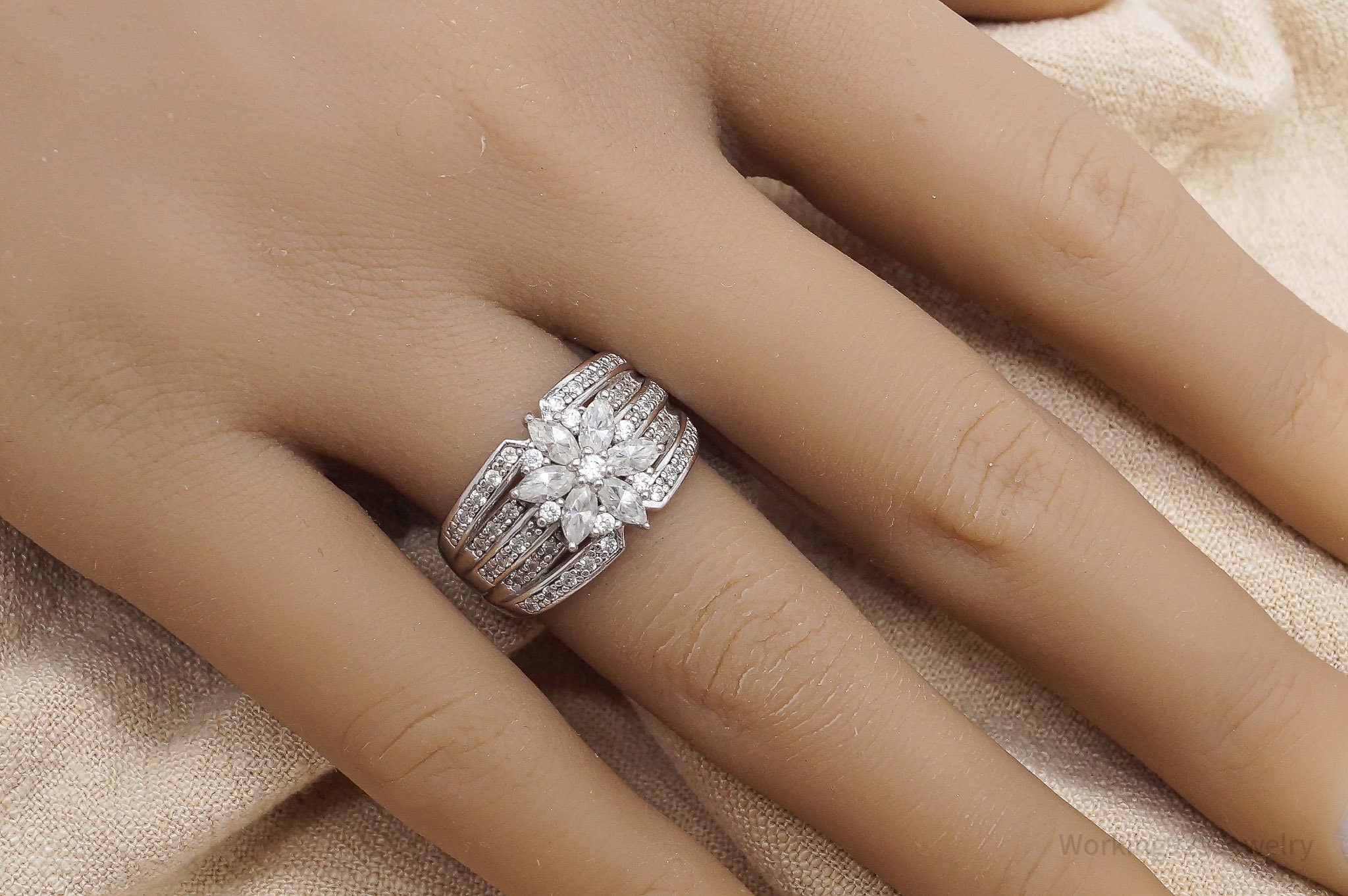 Vintage SW Cubic Zirconia Flower Sterling Silver Ring - Size 7