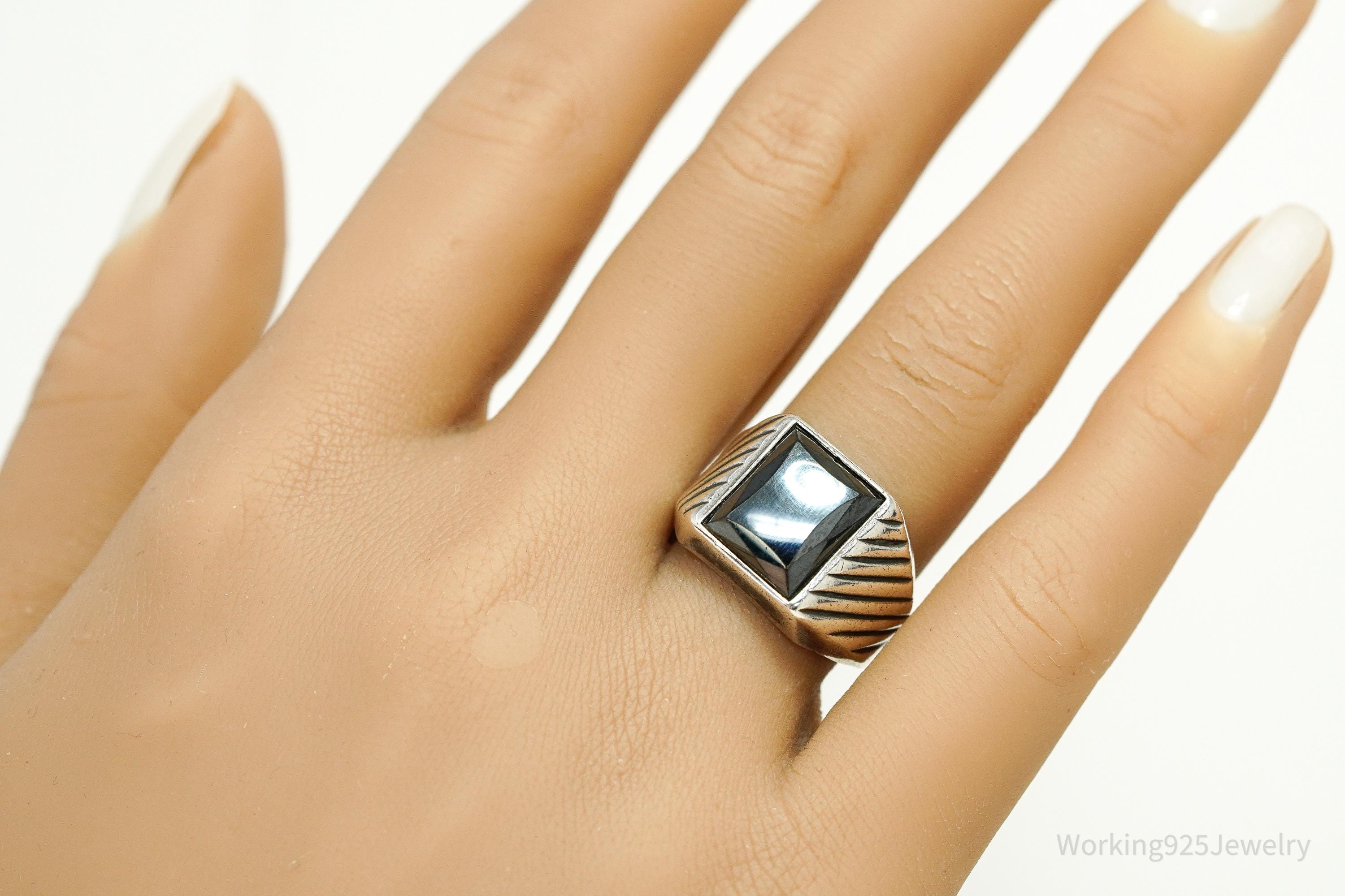 Vintage MCM Vargas Mfg. Co. Hematite Sterling Silver Ring - Size 7.75