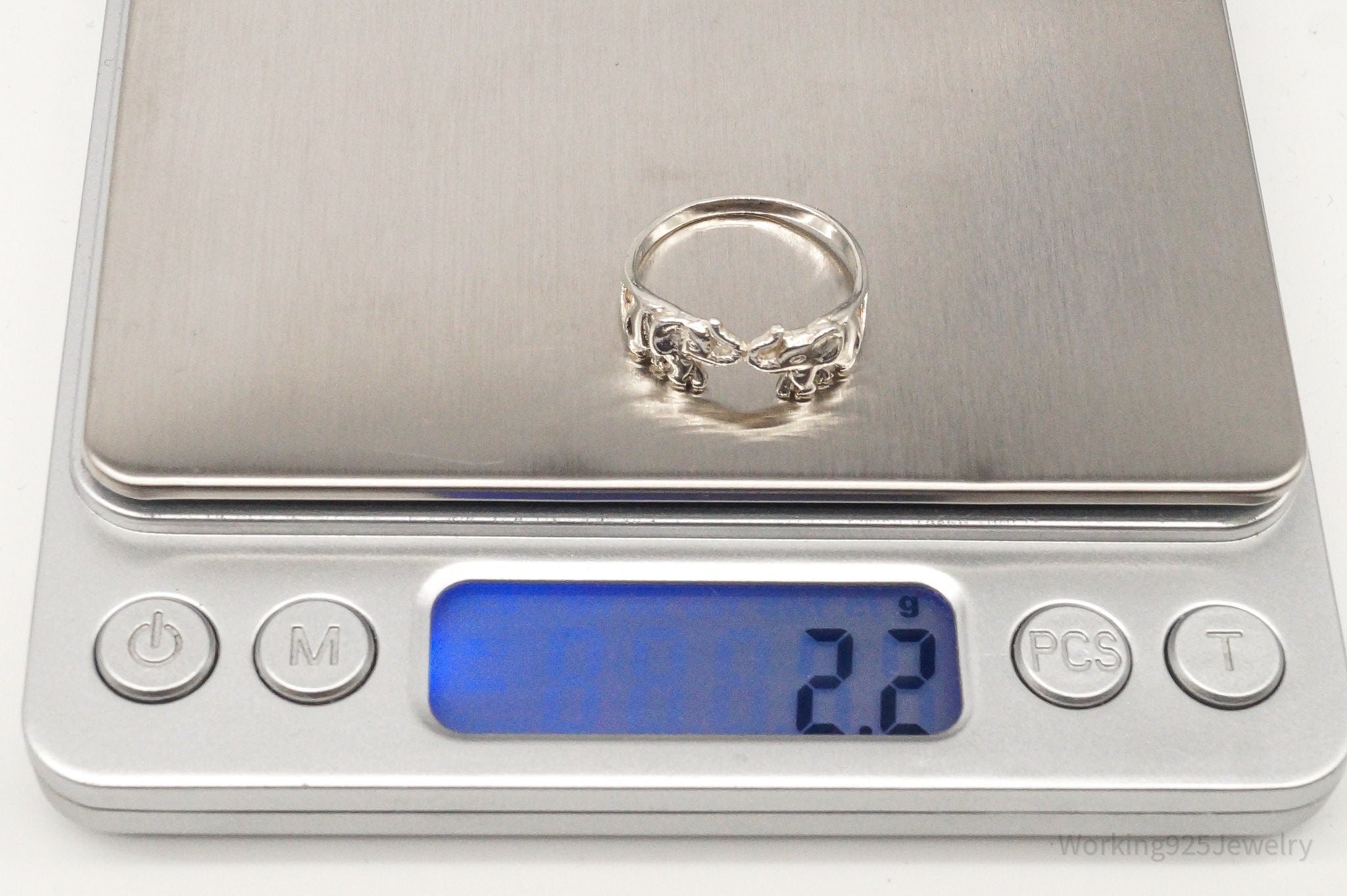 Vintage Elephants Good Luck Sterling Silver Band Ring - Size 7.75