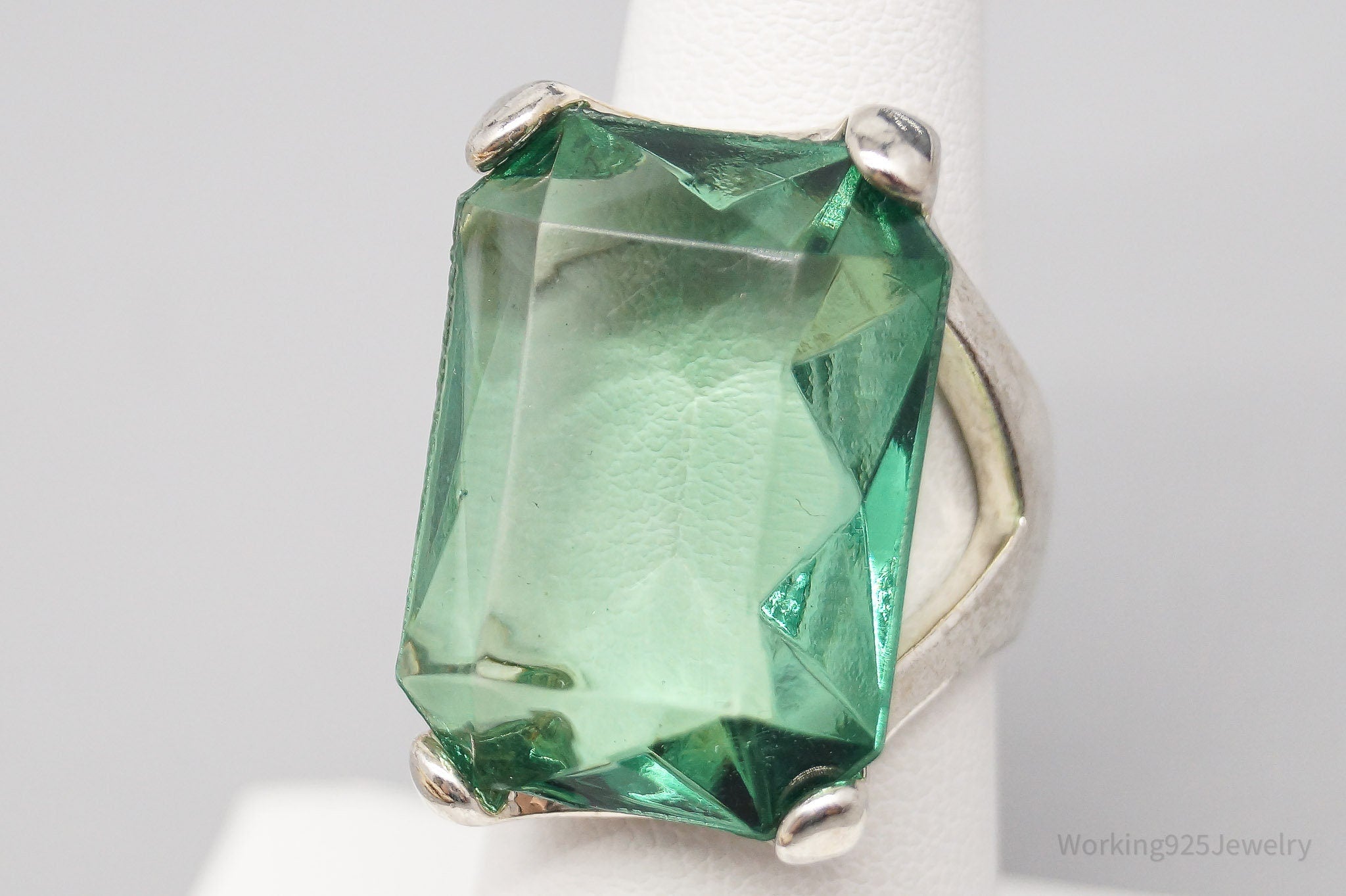 Vintage Faux Plastic Emerald Silver Ring - Size 6.5