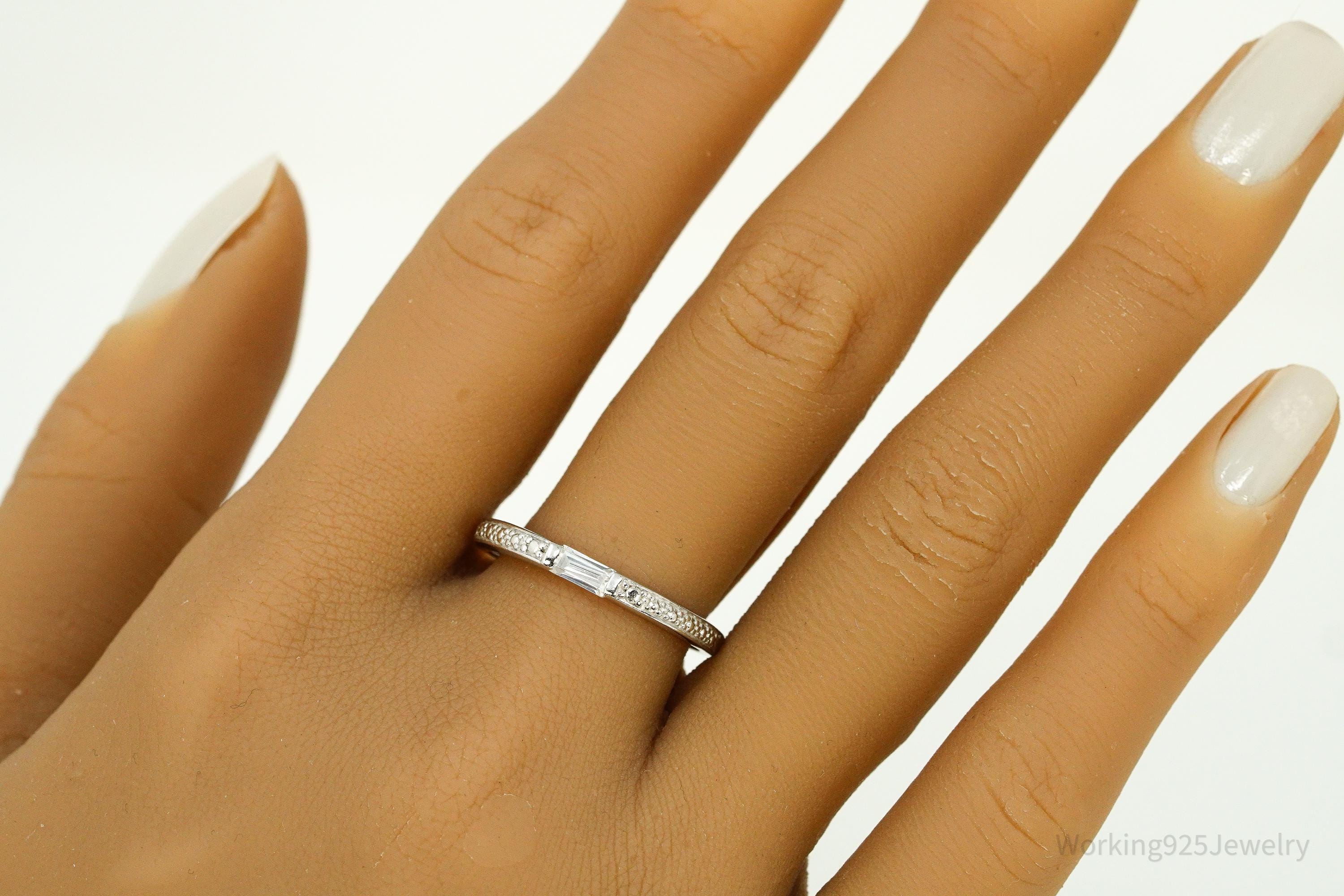 Vintage Cubic Zirconia Sterling Silver Band Ring - Size 9.25