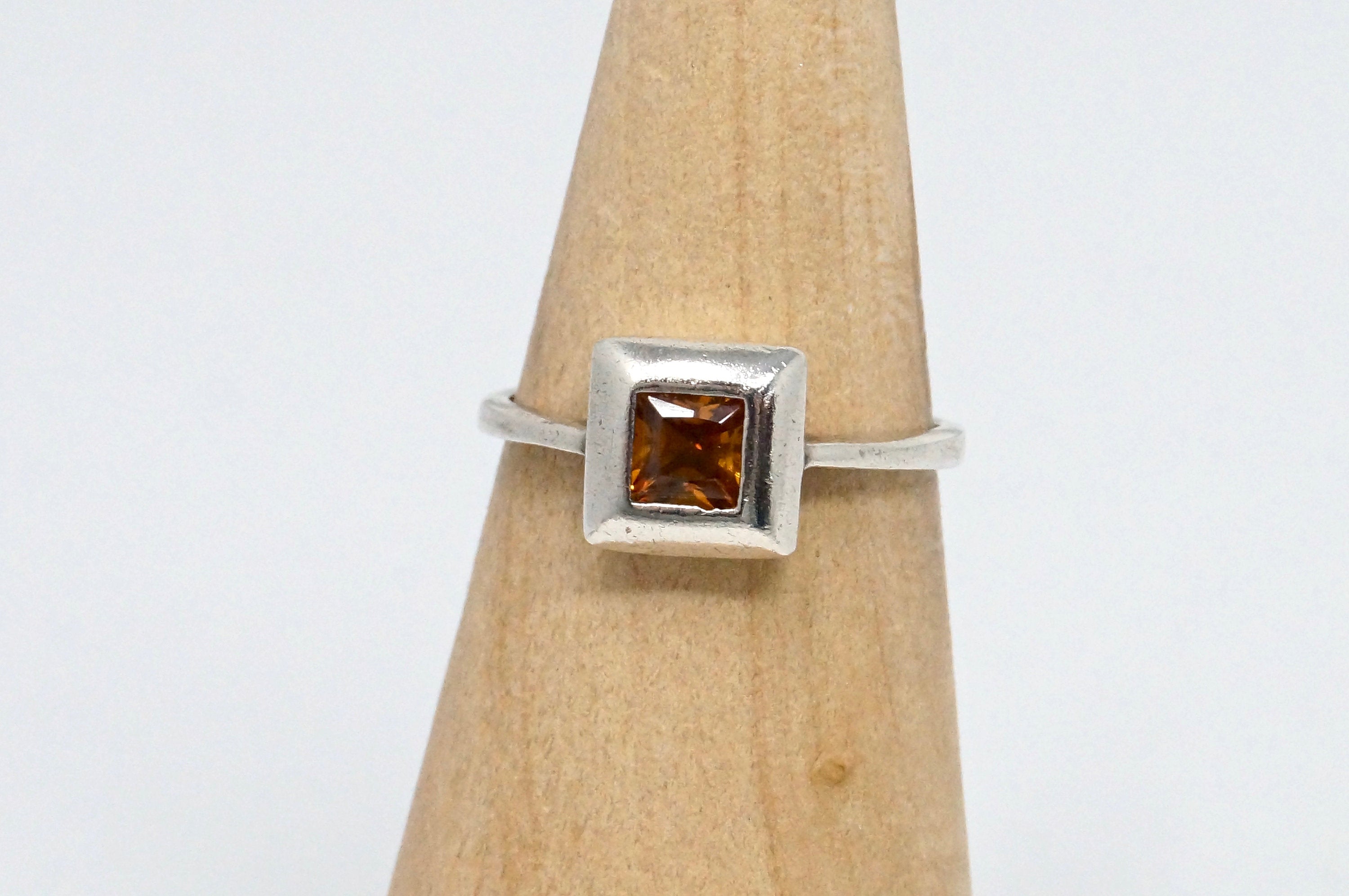 Vintage Modernist Style Orange Citrine Elegant Sterling Silver Ring - Size 7.75