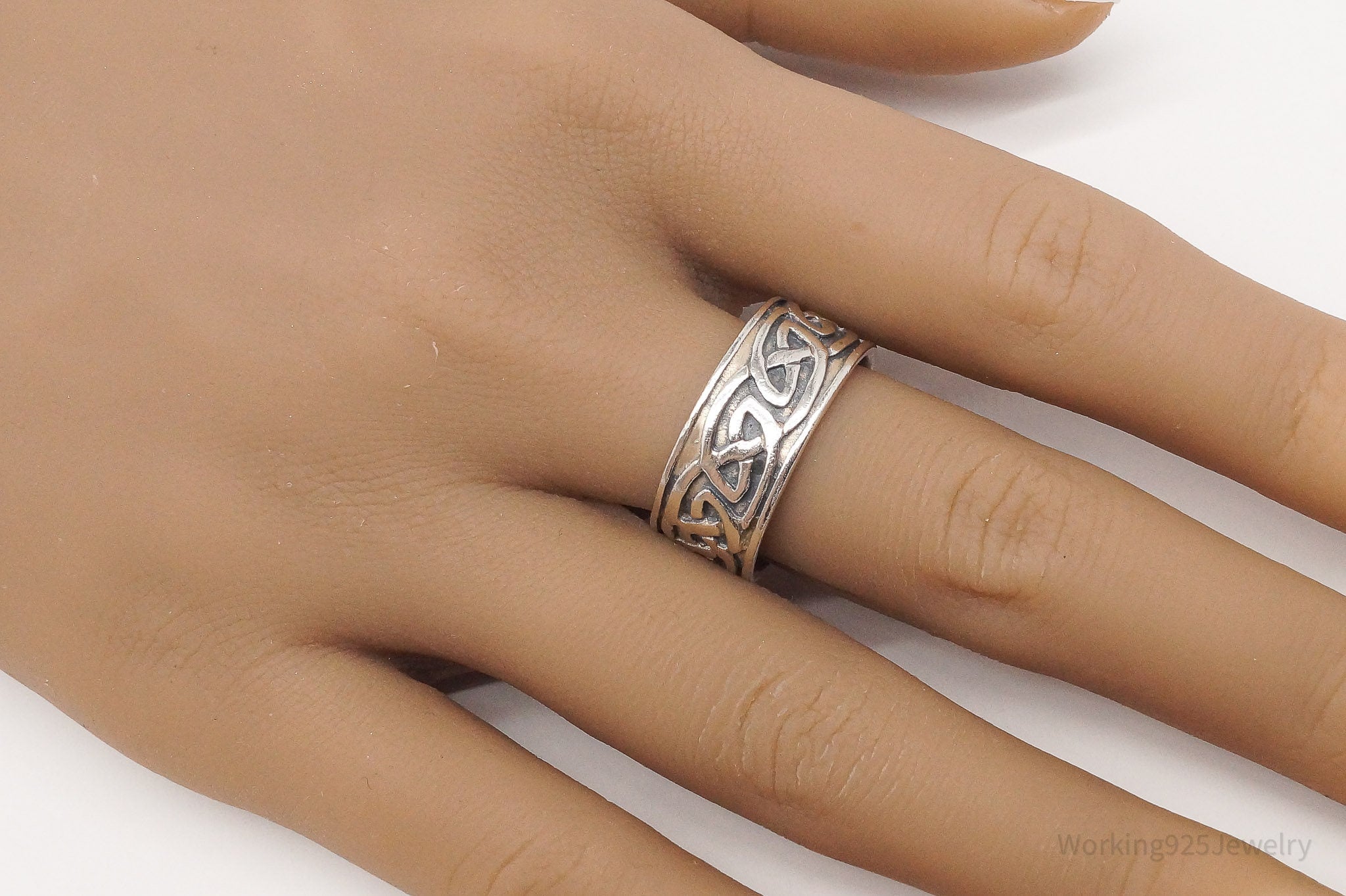 Vintage Celtic Knot Design Sterling Silver Band Ring - Size 9.25