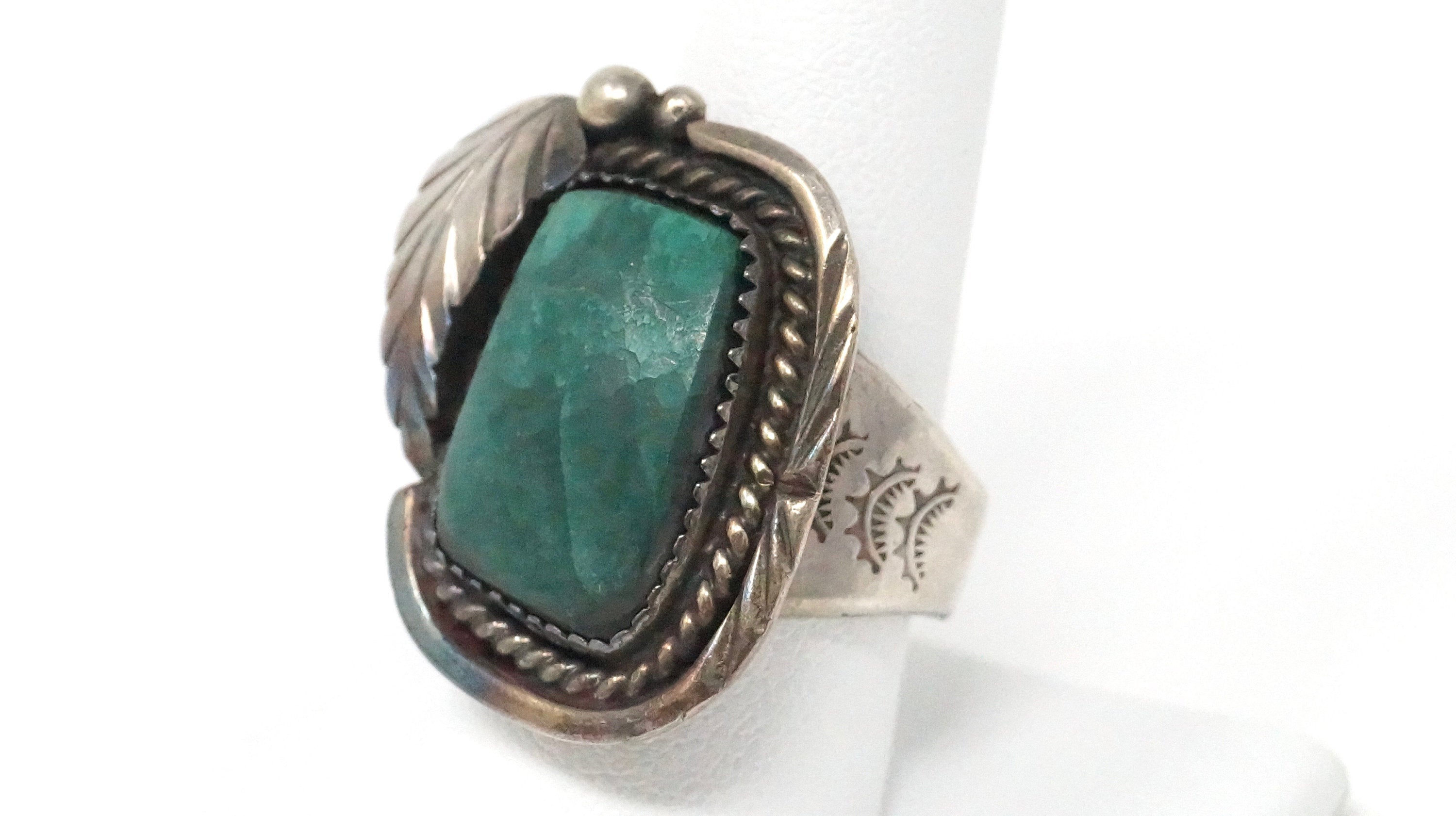 Vintage Large Green Turquoise Southwestern Handmade Sterling Silver Ring Sz 9.75