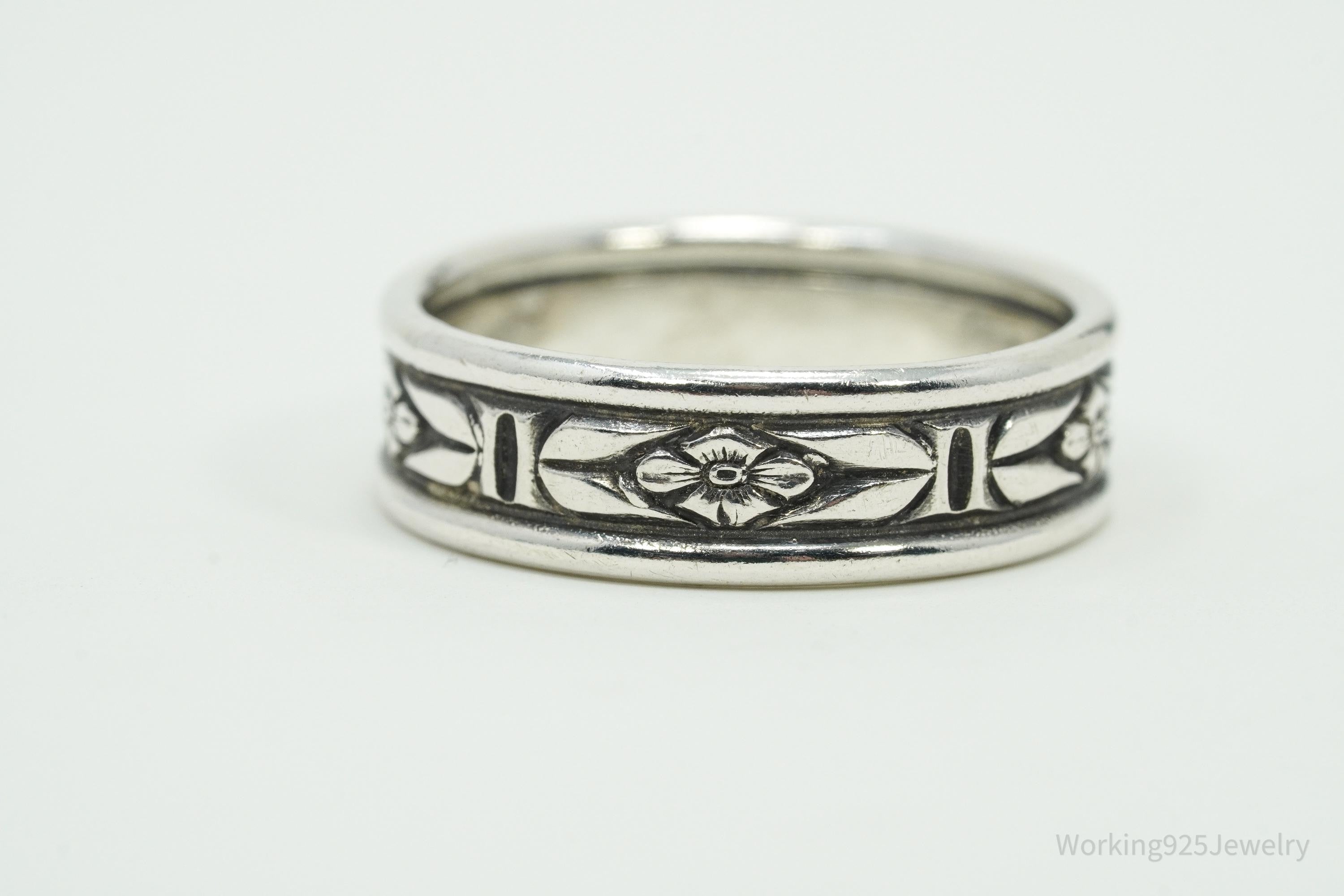 Antique Floral Pattern Silver Band Ring - Size 5