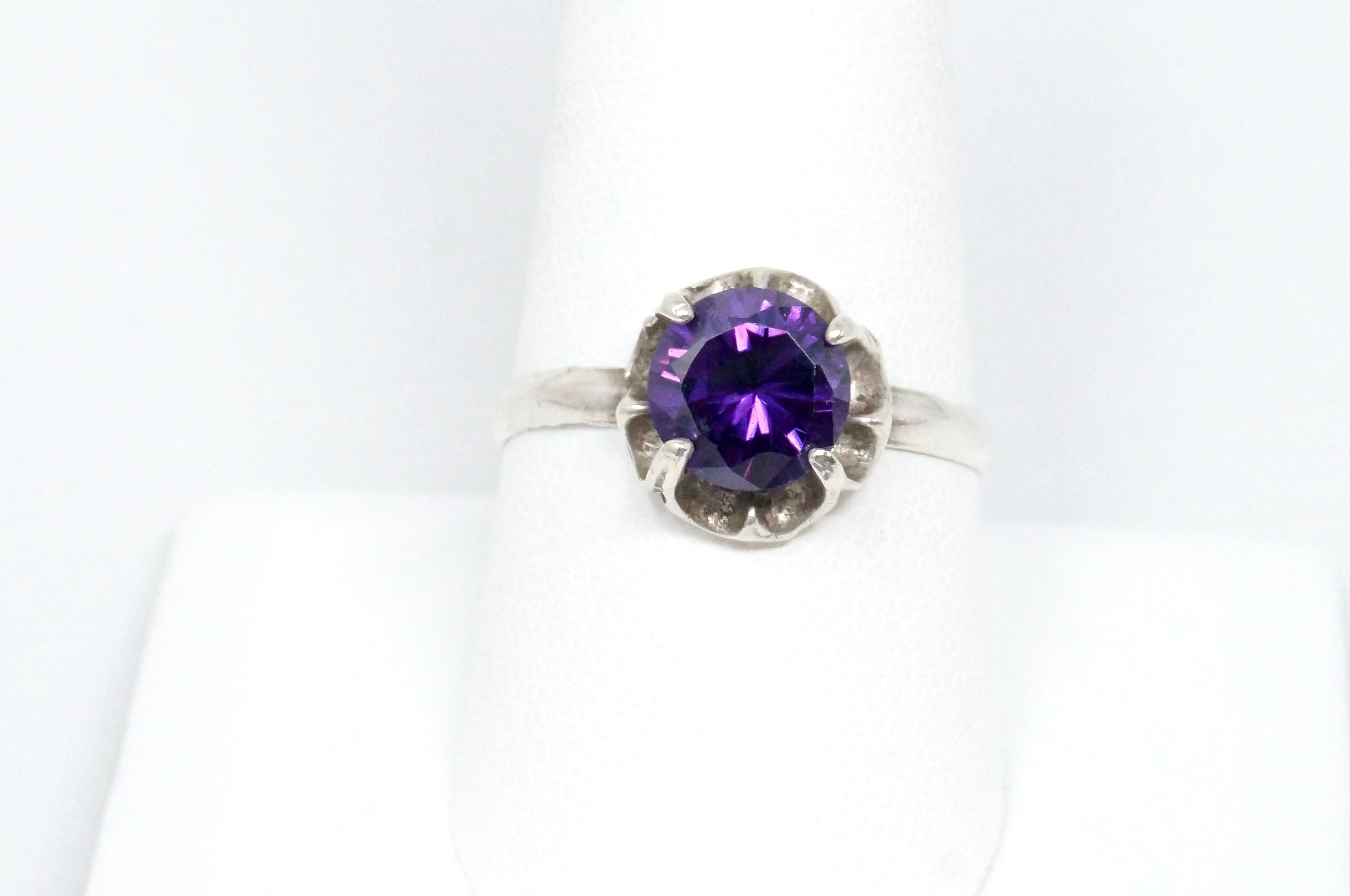 Vintage Mexico Made Stunning Purple Amethyst Sterling Silver Ring - Size 9.5