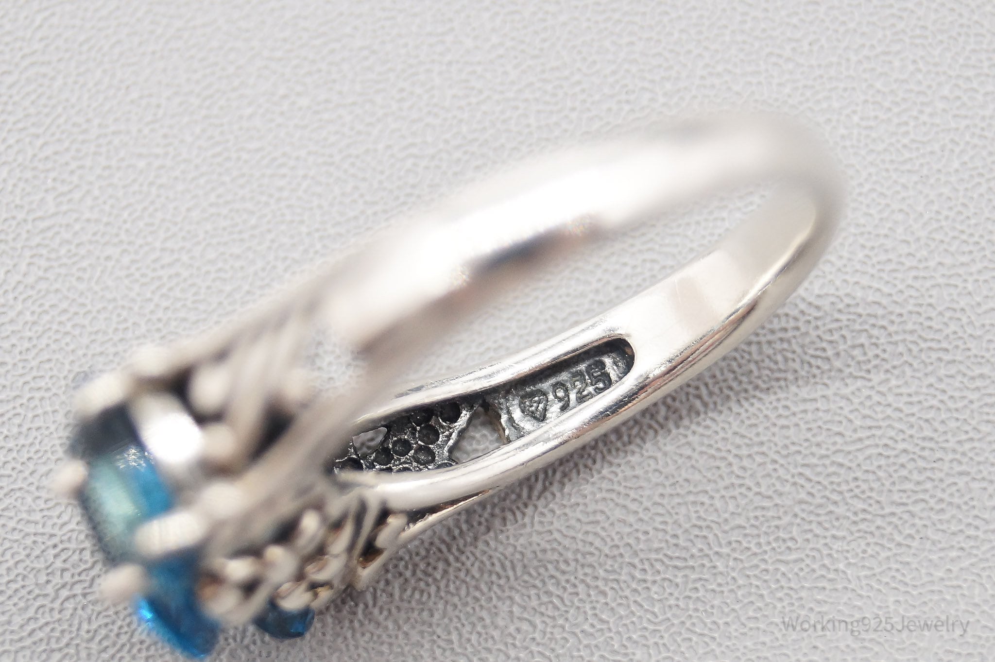 Vintage London Blue Topaz Sterling Silver Ring - Size 6