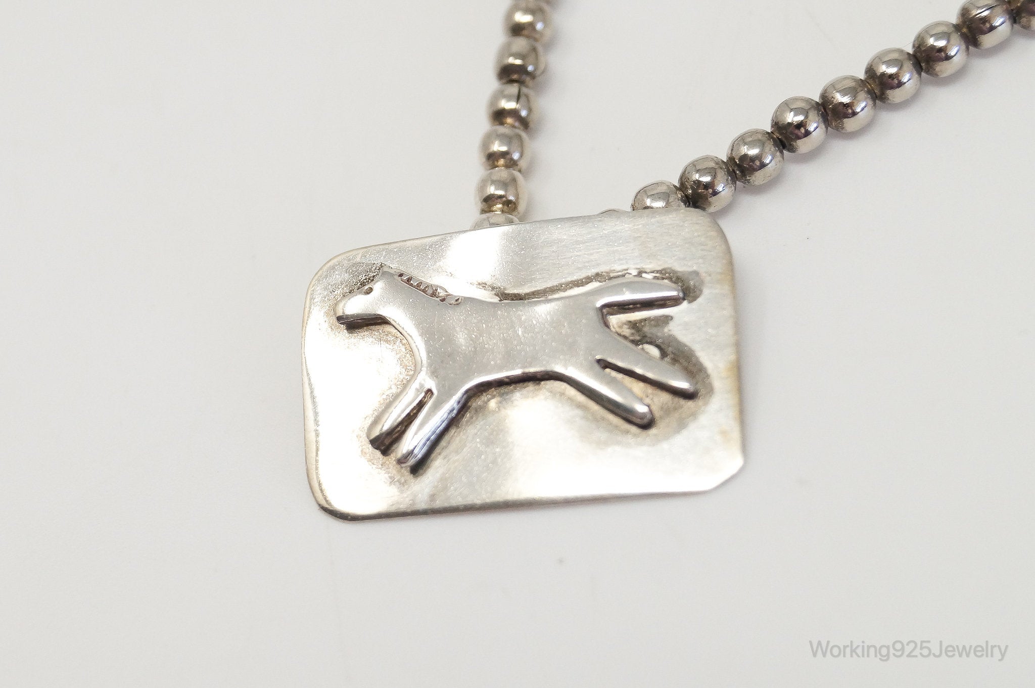 Vintage Native America Unsigned Wild Horse Sterling Silver Necklace