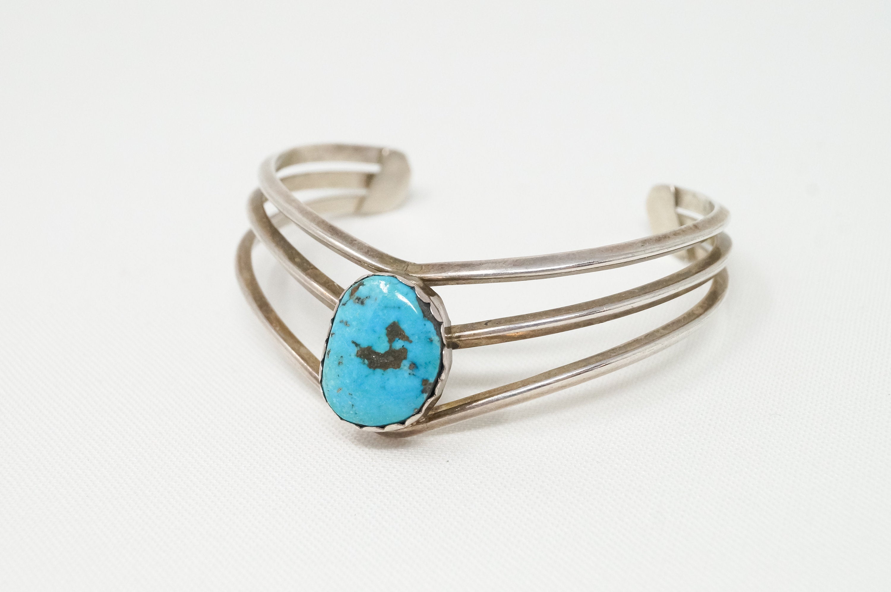 Vintage Native Southwestern Turquoise Sterling Silver Cuff Bracelet