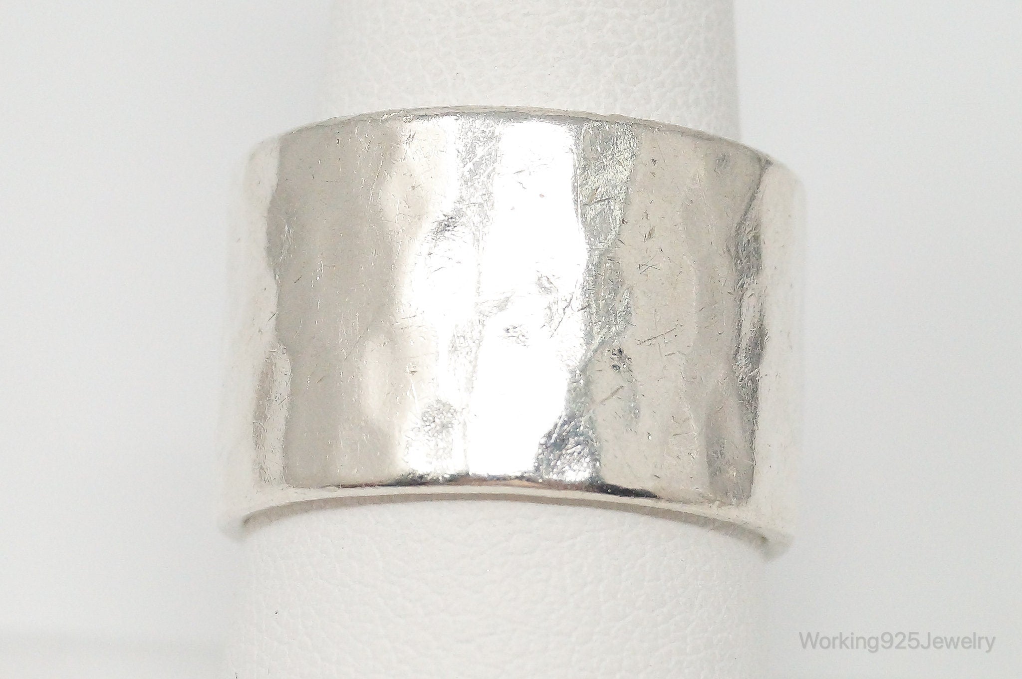 Vintage Sleek Modern Hammered Style Sterling Silver Band Ring - Size 9.25