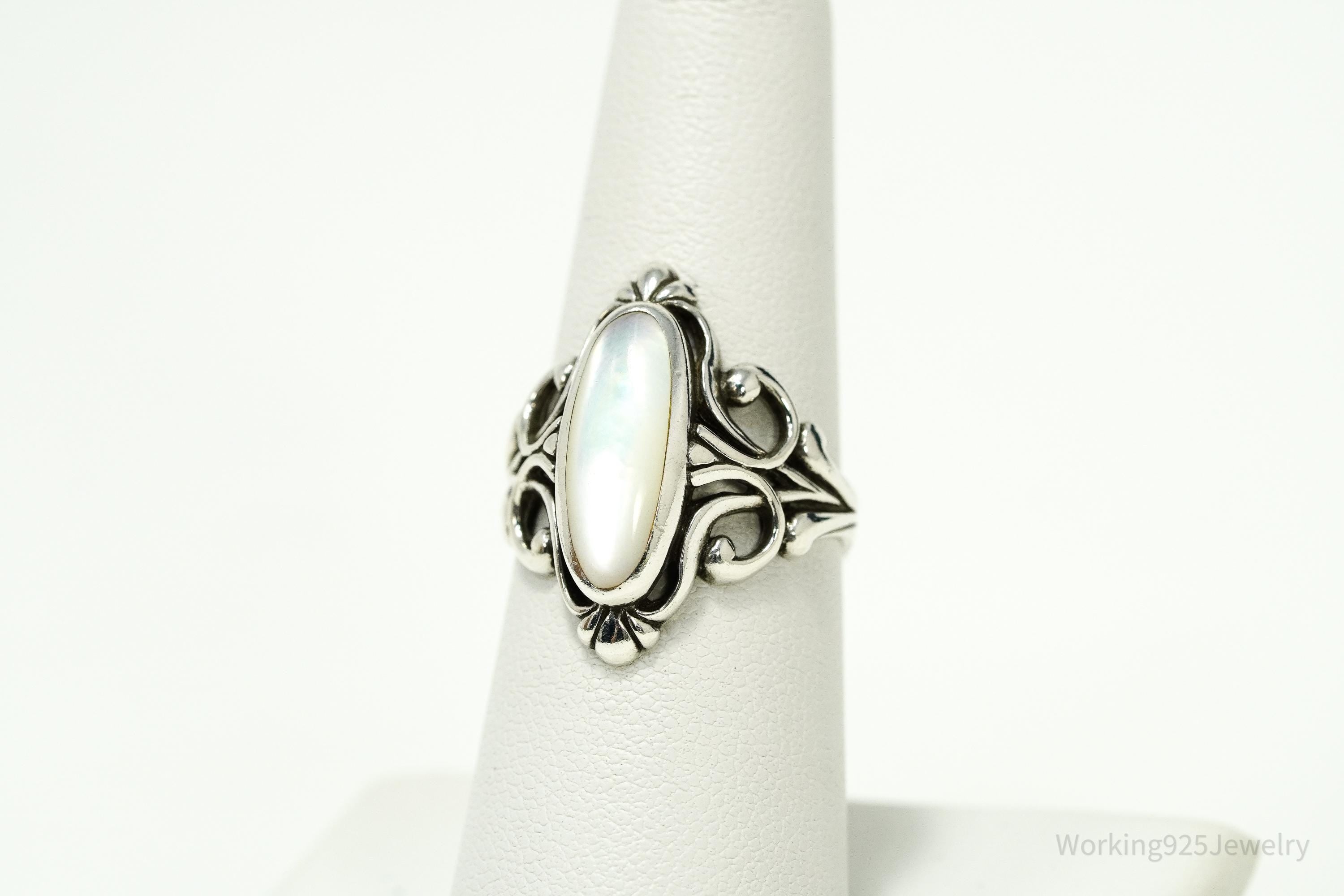 Vintage Designer Kabana Mother Of Pearl Sterling Silver Ring - Size 7