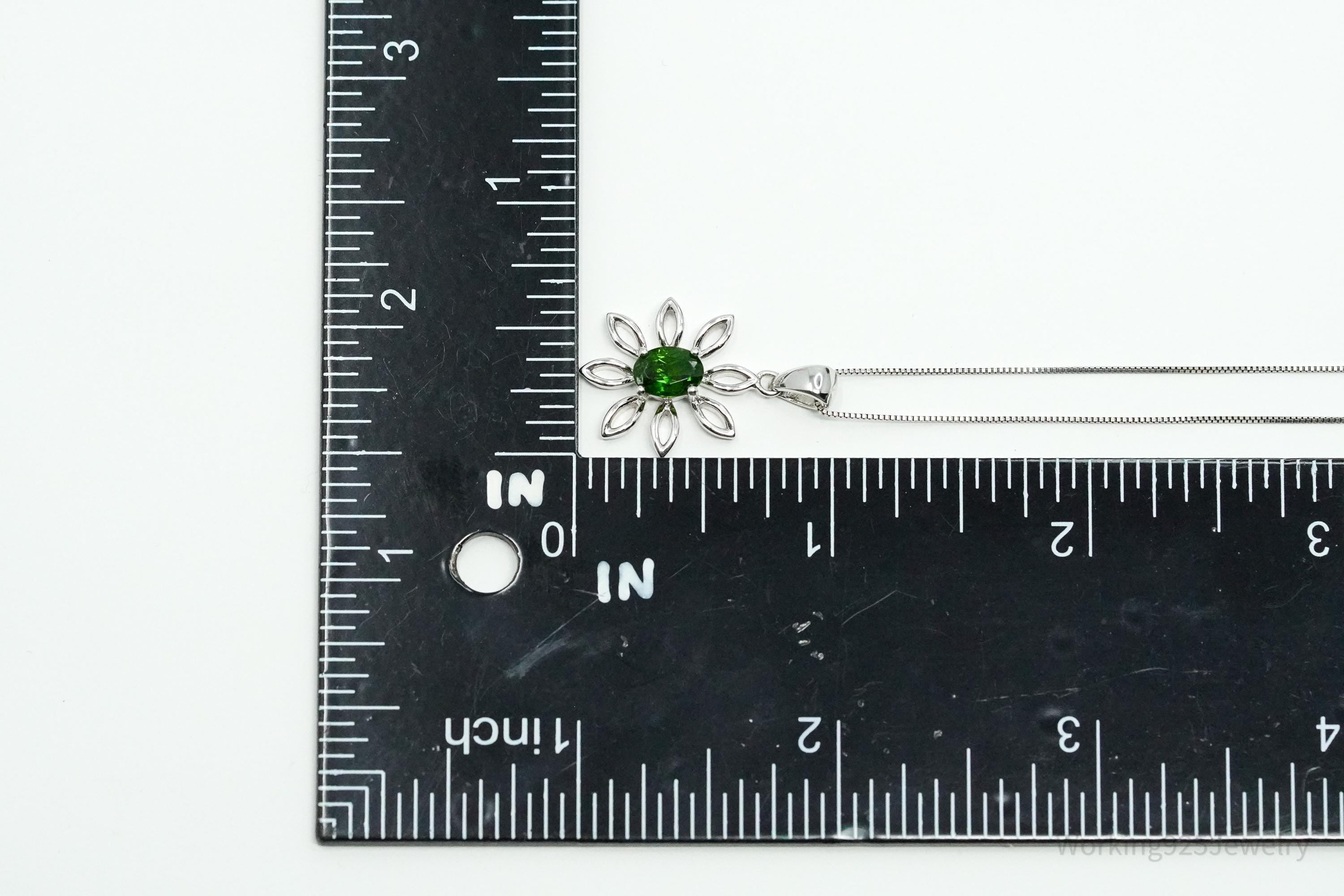 TGGC Green Chrome Diopside Flower Sterling Silver Necklace 18"