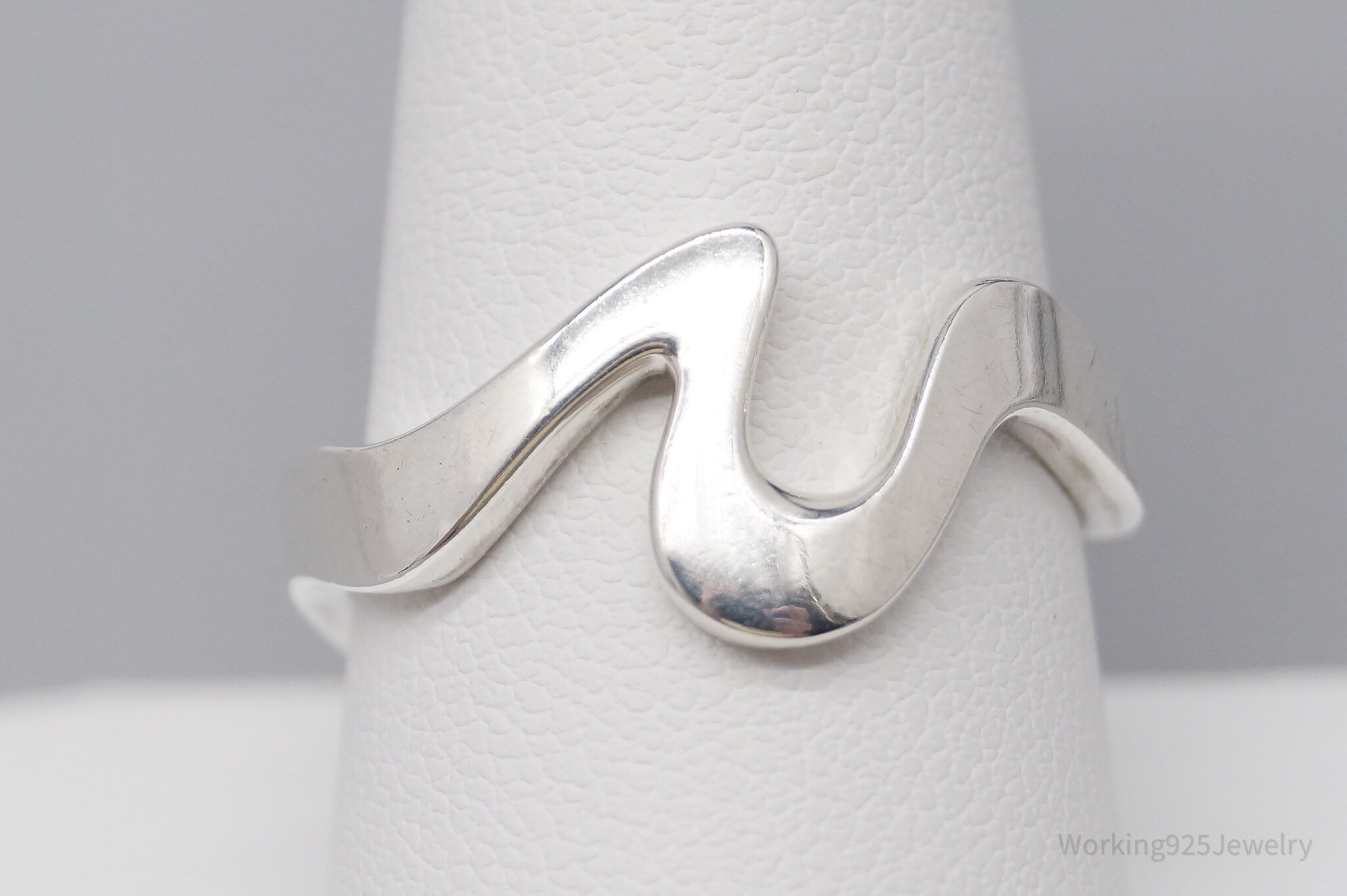 Vintage Ross Simons Modernist Style Sterling Silver Band Ring - Size 9.5