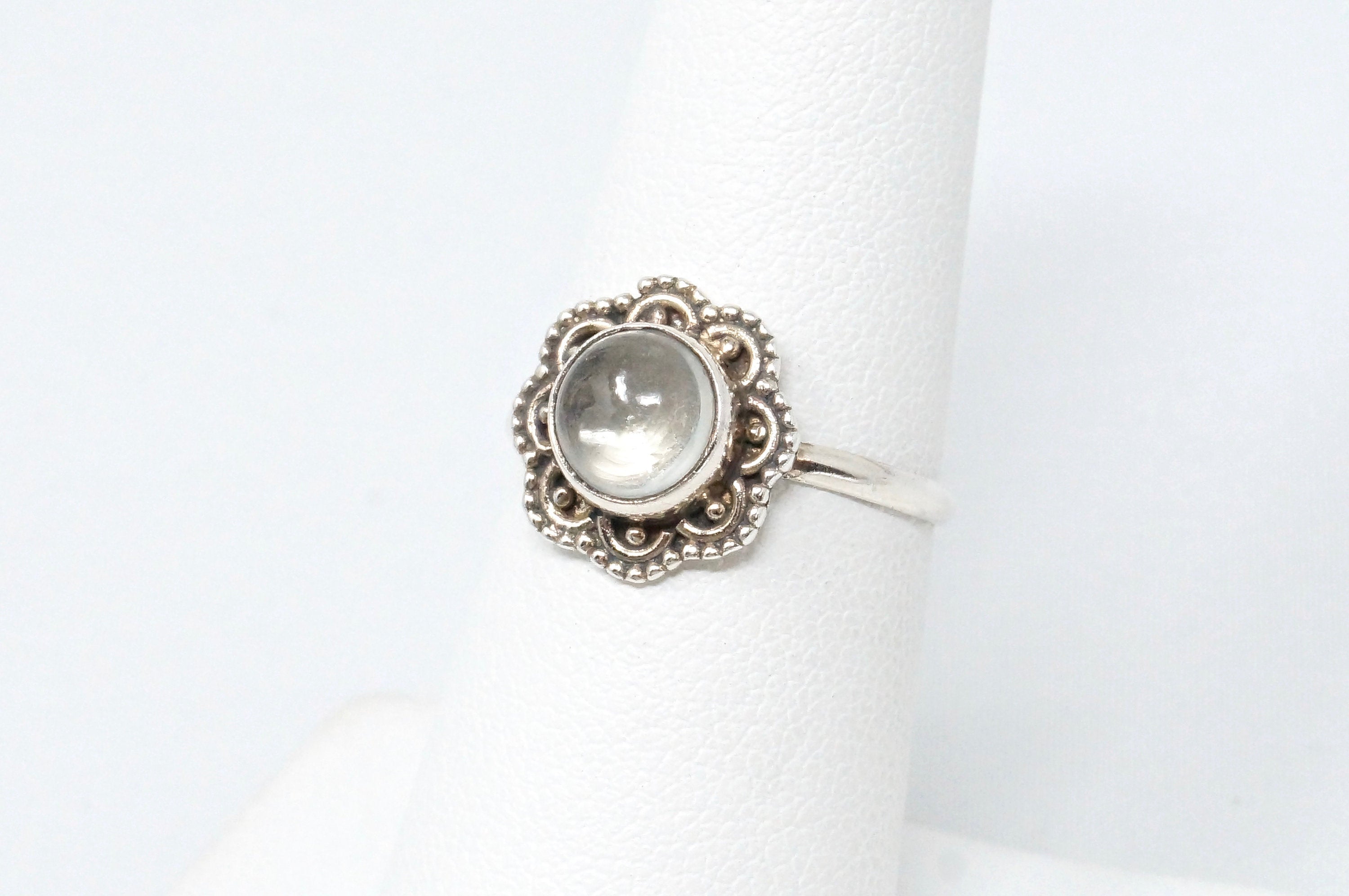 Vintage White Crystal Gemstone Flower Shape Sterling Silver Ring - Size 6.75