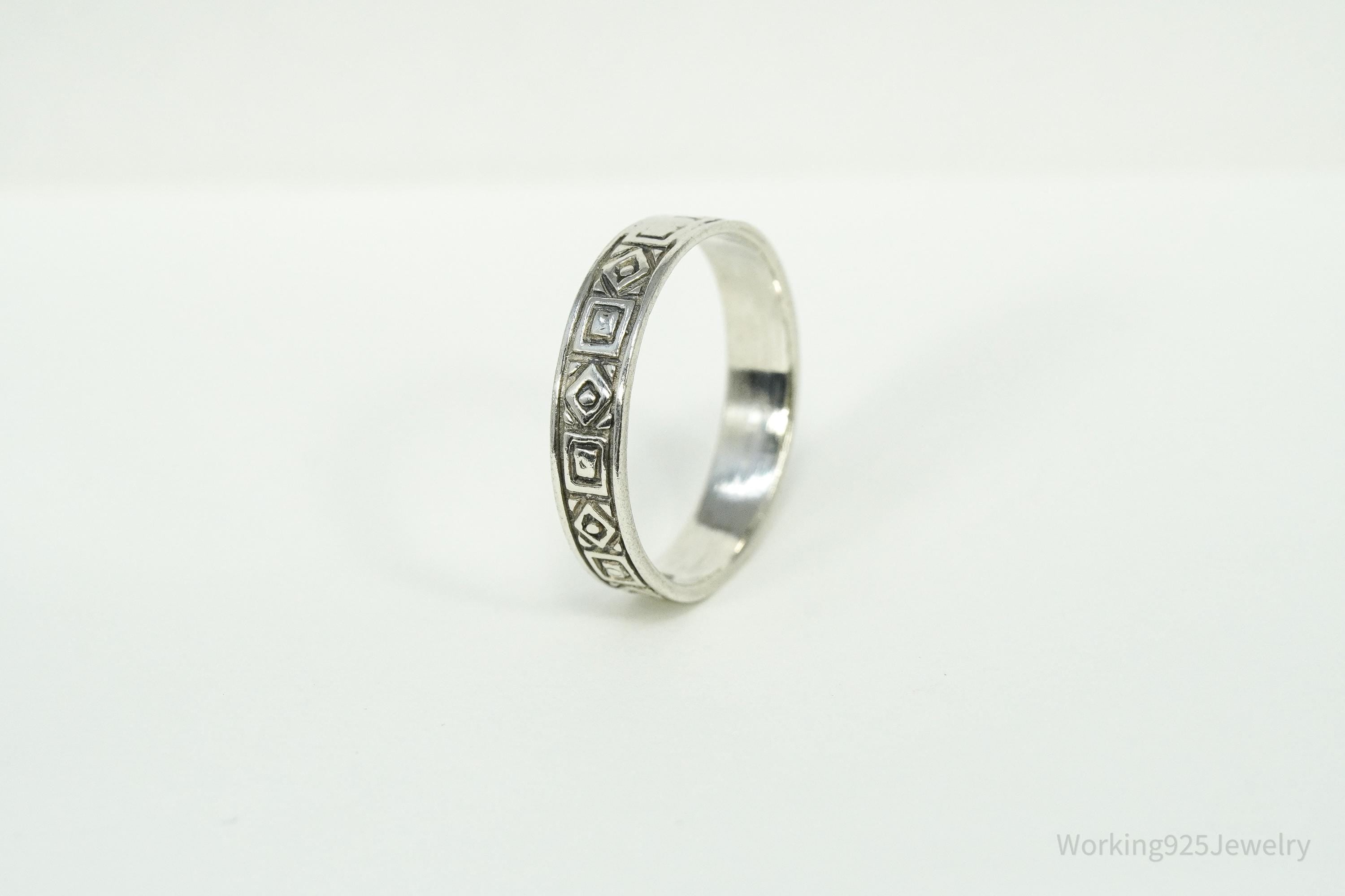 Vintage Geometric Viking Style Sterling Silver Band Ring - Size 8