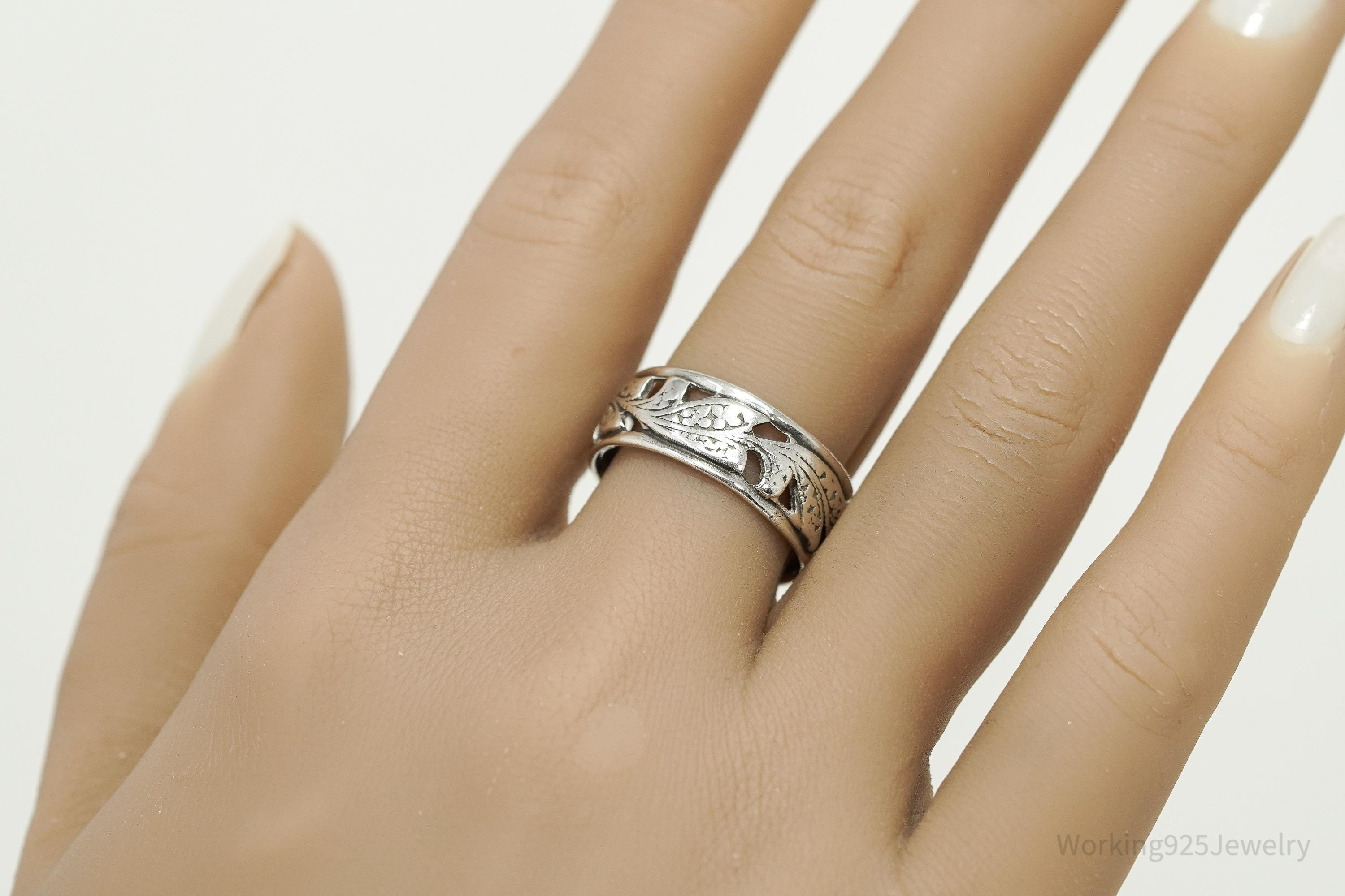 Antique Floral Pattern Sterling Silver Band Ring - Size 9.25