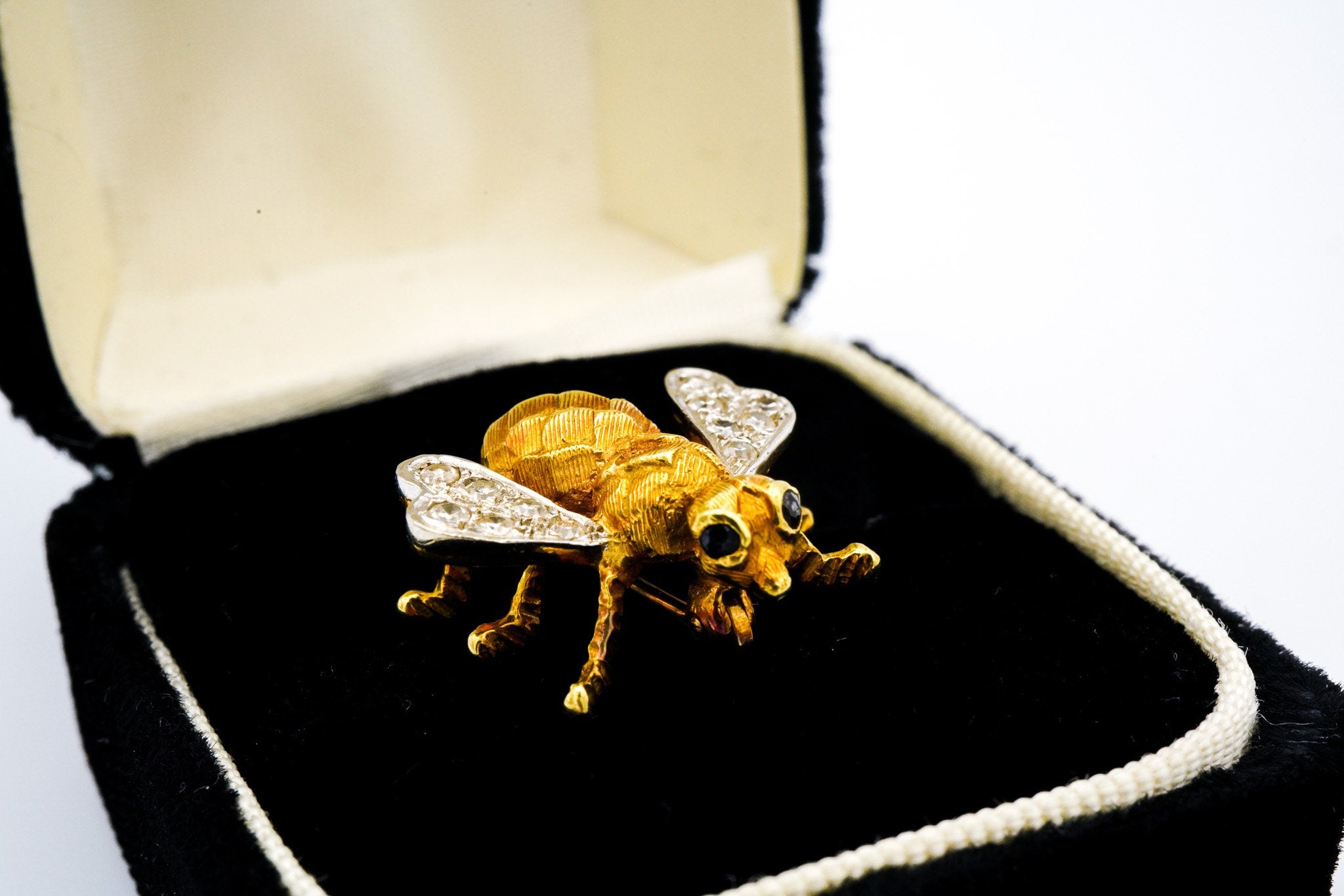 18K Yellow & 14K White Gold Diamond and Sapphire Bee Pin