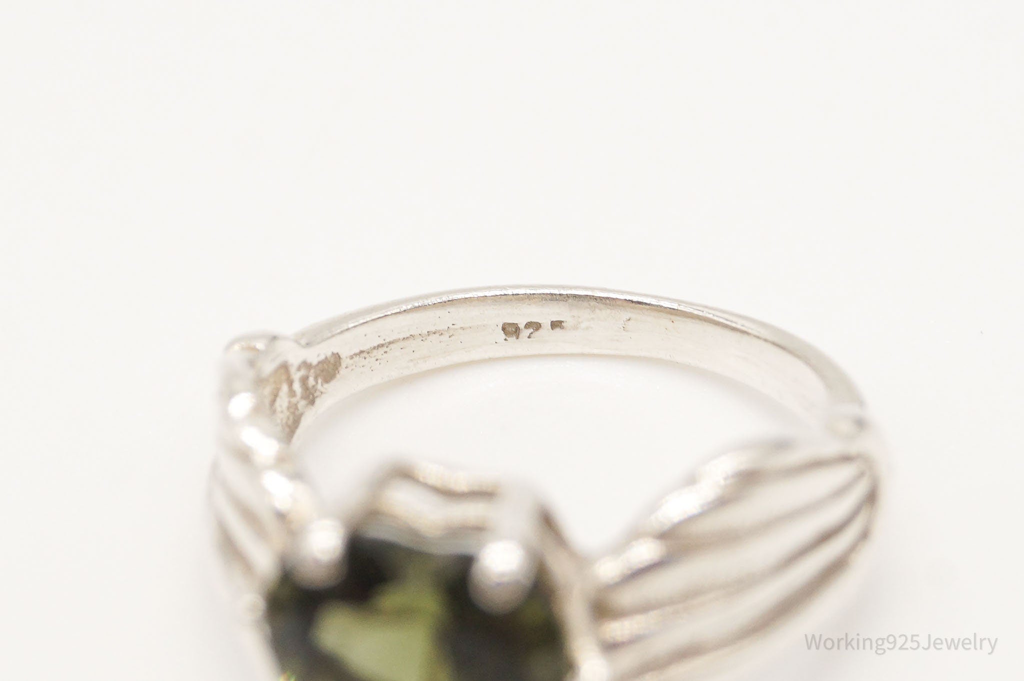 Vintage Peridot Heart Wings Sterling Silver Ring - Size 5.5