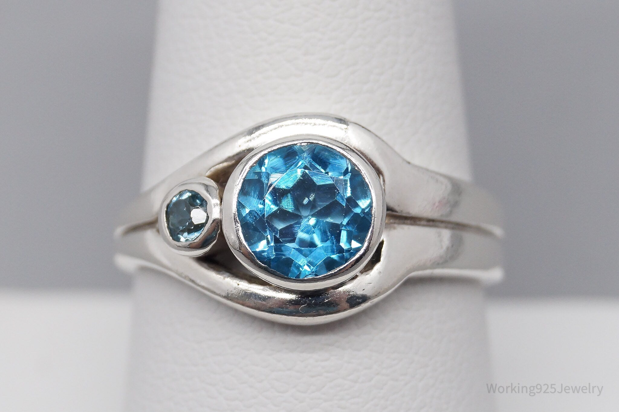 Vintage Blue Topaz Modernist Sterling Silver Ring - Size 8.75