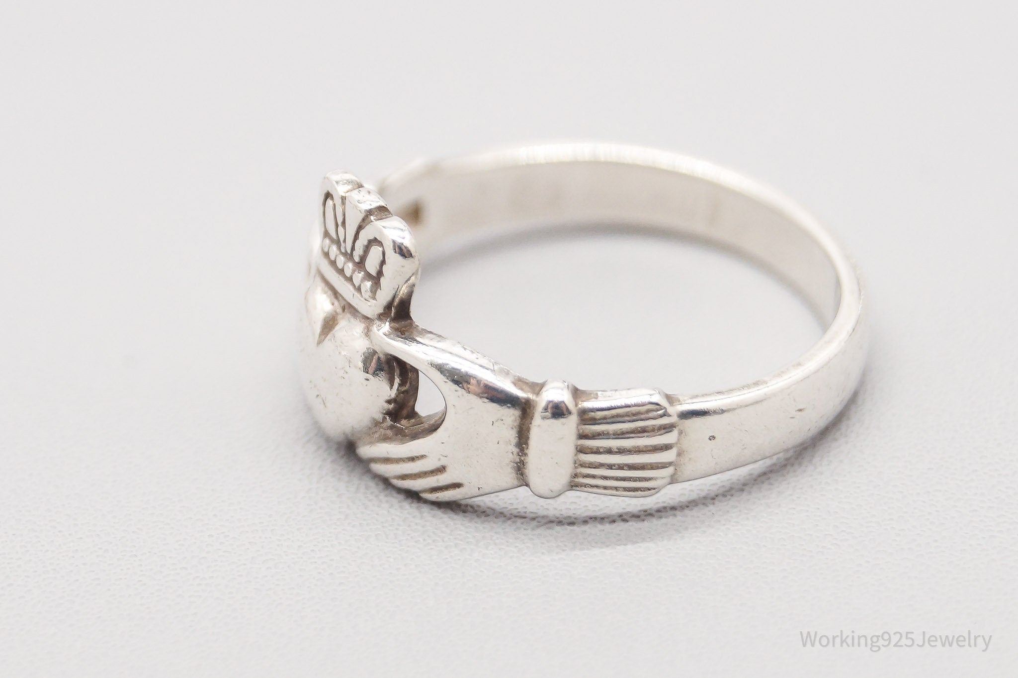 Vintage Ireland Designer SD Claddagh Sterling Silver Ring - Size 7.75