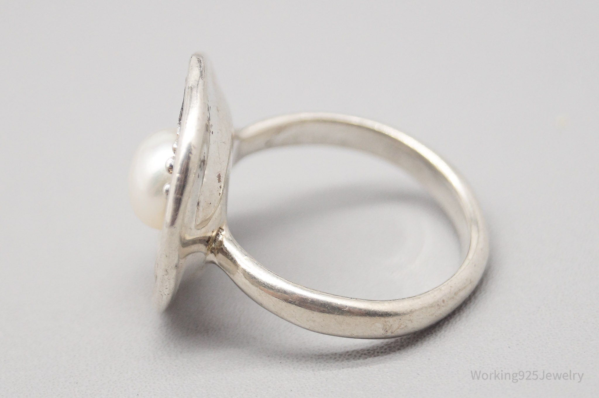 Vintage Designer White Pearl Modernist Sterling Silver Ring - Size 8