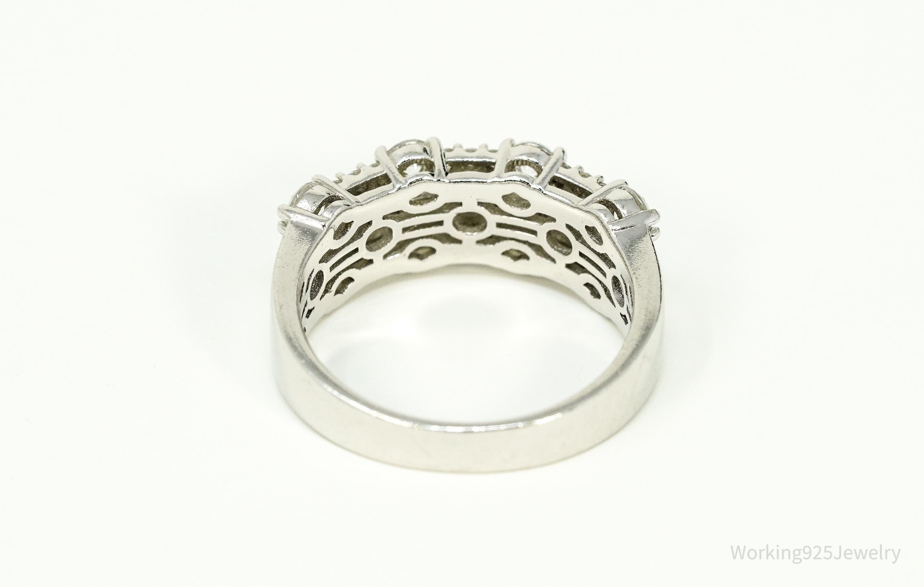 Vintage Cubic Zirconia Sterling Silver Band Ring - Size 8