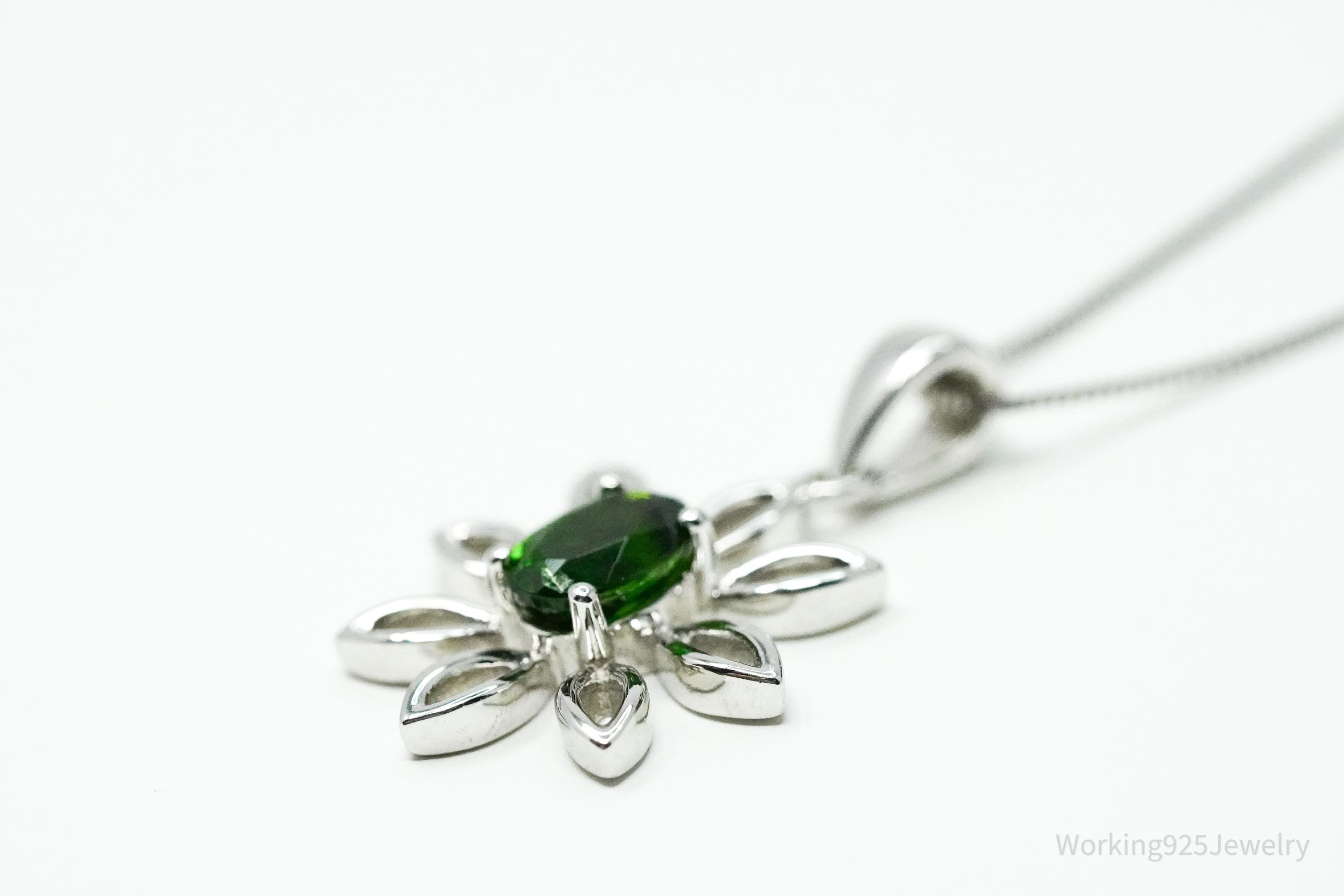 TGGC Green Chrome Diopside Flower Sterling Silver Necklace 18"